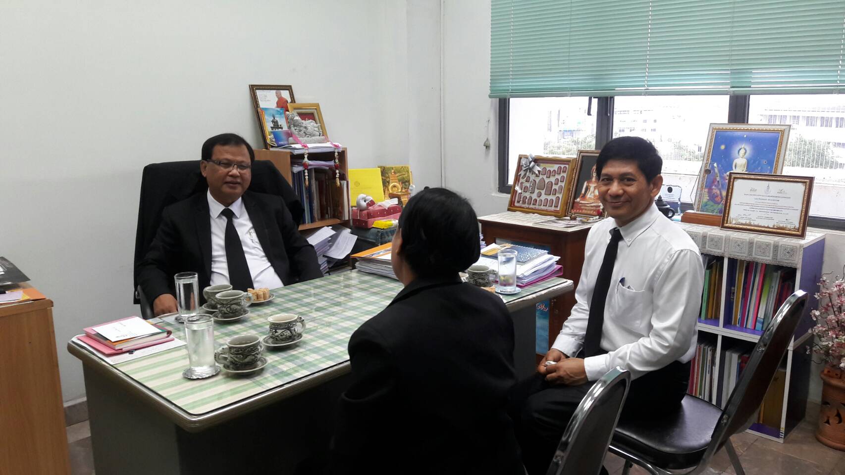 #สุโขทัย ดินแดนแห่งความสุข #วันที่ 12 มกราคม 2560 ดร.ไพศาล สุขปัญญา ผู้ตรวจราชการกรมการพัฒนาชุมชน เขตตรวจราชการที่ 17 ได้มาตรวจติดตามสนับสนุนการขับเคลื่อนกิจกรรมของสำนักงานพัฒนาชุมขนจังหวัดสุโขทัยและมาเยี่ยมชมงานมหกรรมตามรอยเท้าพ่อชุมชนเข้มแข็งด้วยปรัชญา