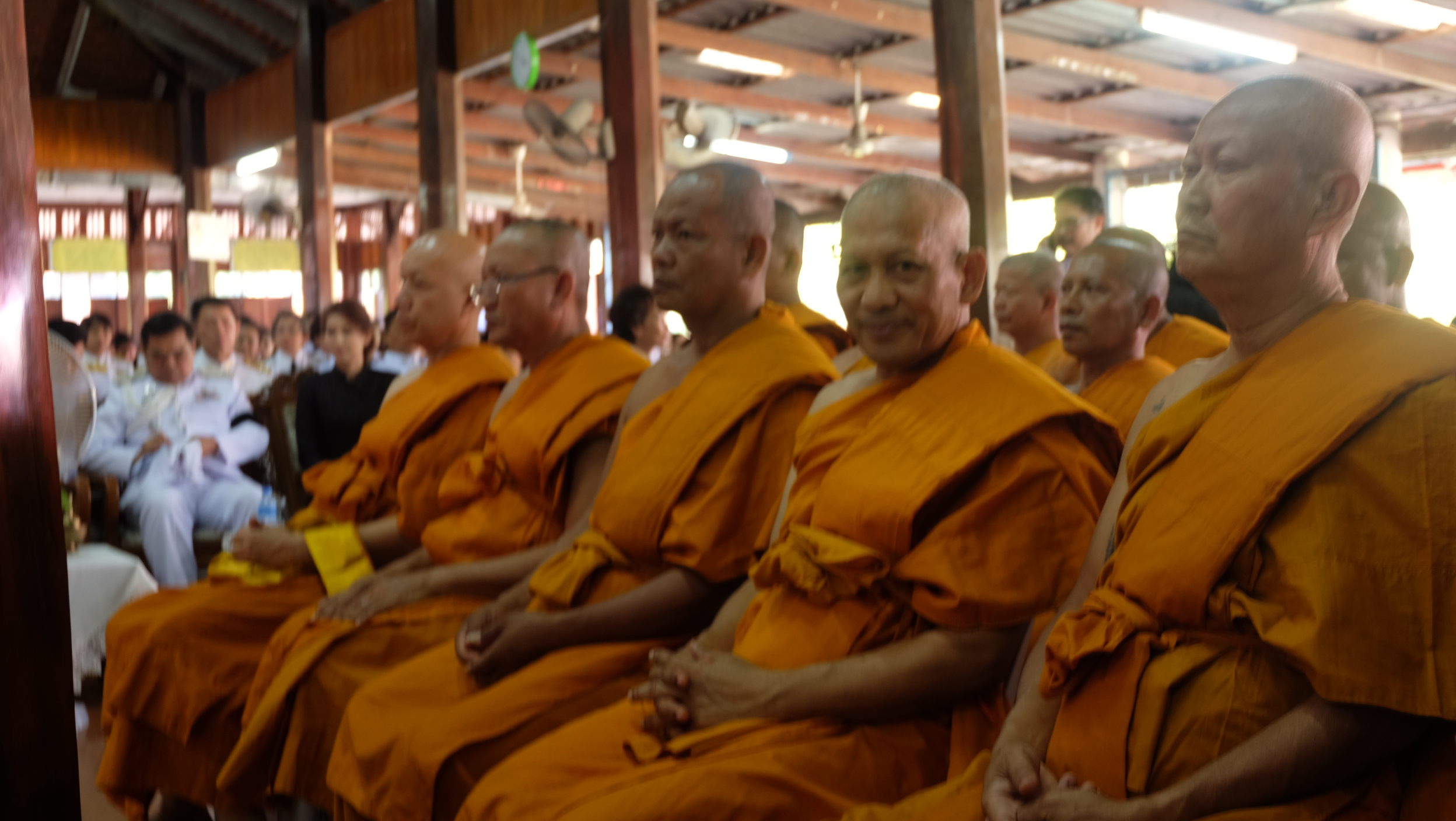 #สุโขทัย ดินแดนแห่งความสุข #วันนี้ 20 มกราคม 2560 เวลา 15.52 น. ที่วัดไทยชุมพล อ.เมือง จ.สุโขทัย จัดพิธีบำเพ็ญกุศลสตมวาร ( 100 วัน ) และพิธีสวดพระอภิธรรม พระบรมศพ เพื่อถวายเป็นพระราชกุศล พระบาทสมเด็จพระปรมินทรมหาภูมิพลอดุลยเดช โดยมีพระราชวิมลเมธี เจ้าคณะจ