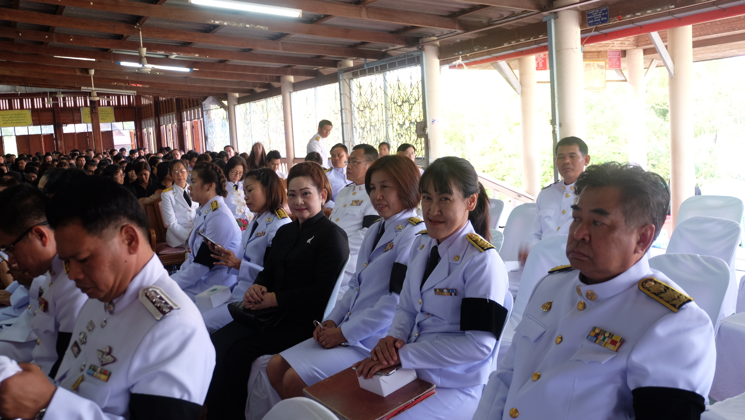 #สุโขทัย ดินแดนแห่งความสุข #วันนี้ 20 มกราคม 2560 เวลา 15.52 น. ที่วัดไทยชุมพล อ.เมือง จ.สุโขทัย จัดพิธีบำเพ็ญกุศลสตมวาร ( 100 วัน ) และพิธีสวดพระอภิธรรม พระบรมศพ เพื่อถวายเป็นพระราชกุศล พระบาทสมเด็จพระปรมินทรมหาภูมิพลอดุลยเดช โดยมีพระราชวิมลเมธี เจ้าคณะจ