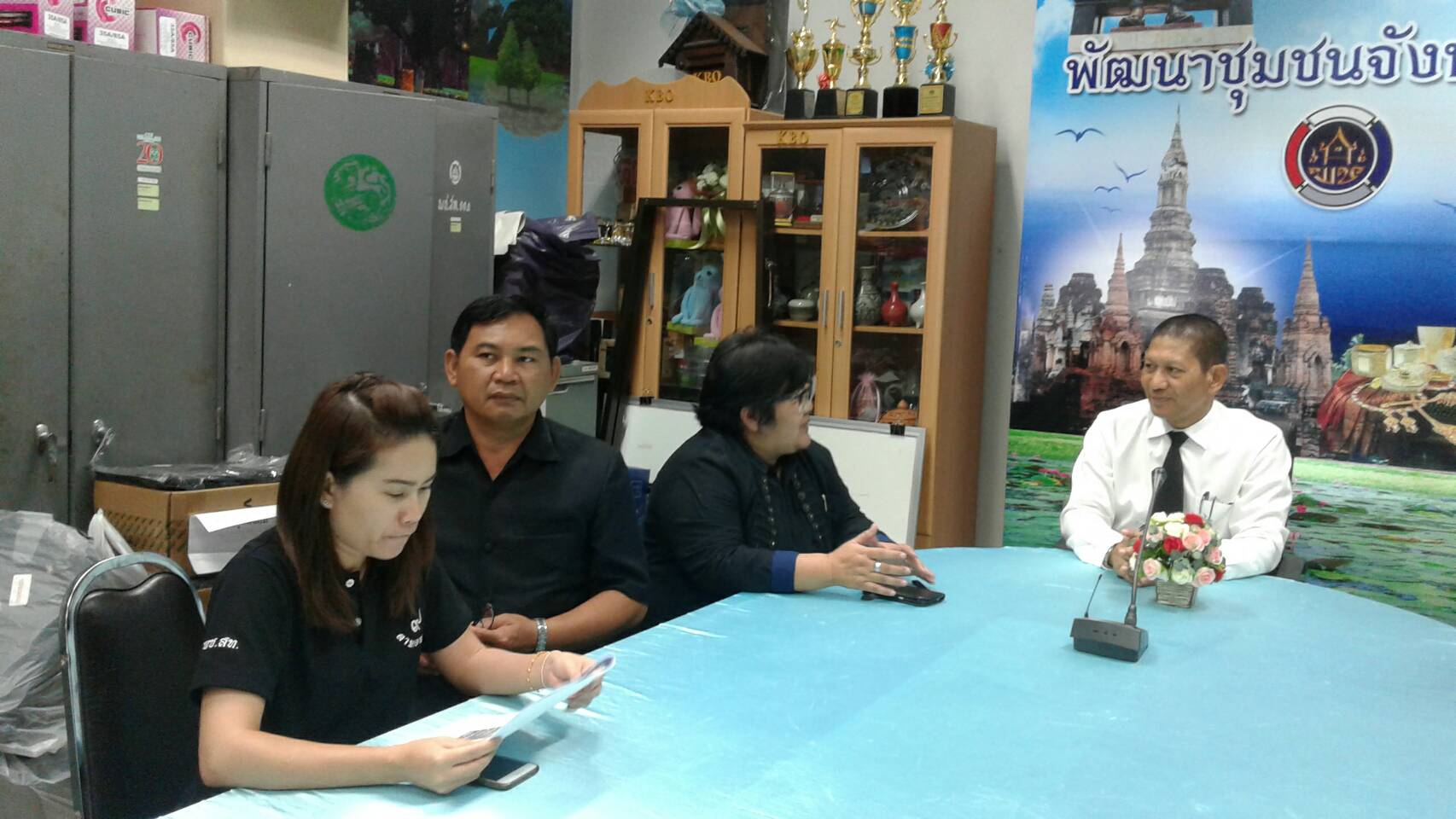 #สุโขทัย ดินแดนแห่งความสุข #วันที่ 27 มกราคม 2560 เวลา 09.00 – 11.40 น.นายสุวิน  พึ่งเงิน พัฒนาการจังหวัดสุโขทัย นางสาวกฤษณา  กันทะสา  กลุ่มงานสารสนเทศฯ นักวิชาการพัฒนาชุมชนร่วมประชุมผ่านระบบวีดิทัศน์ทางไกล เรื่อง การจัดการความรู้ปราชญ์ชุมชนบนเว็บไซต์สัมม