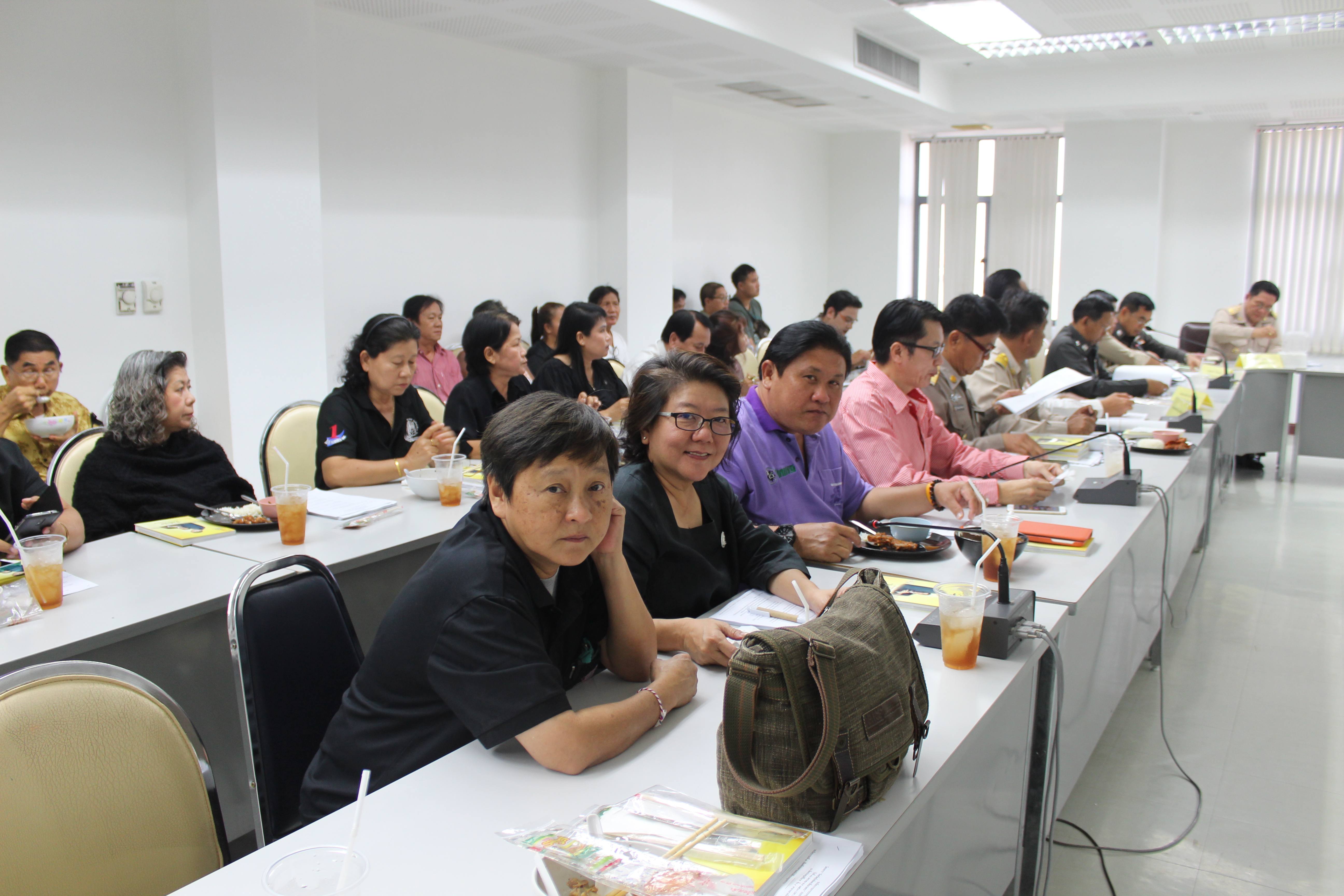 #สุโขทัย ดินแดนแห่งความสุข #วันที่ 30 มกราคม  2560 เวลา 11.45 น. นายสุวิน  พึ่งเงิน พัฒนาการจังหวัดสุโขทัย เข้าร่วมประชุมโครงการ “จังหวัดสุโขทัยพบสื่อมวลชน”เพื่อแจ้งข้อราชการให้กับสื่อมวลชนได้รับทราบ โดยมีนายปิติ  แก้วสลับสี ผู้ว่าราชการจังหวัดสุโขทัย เป