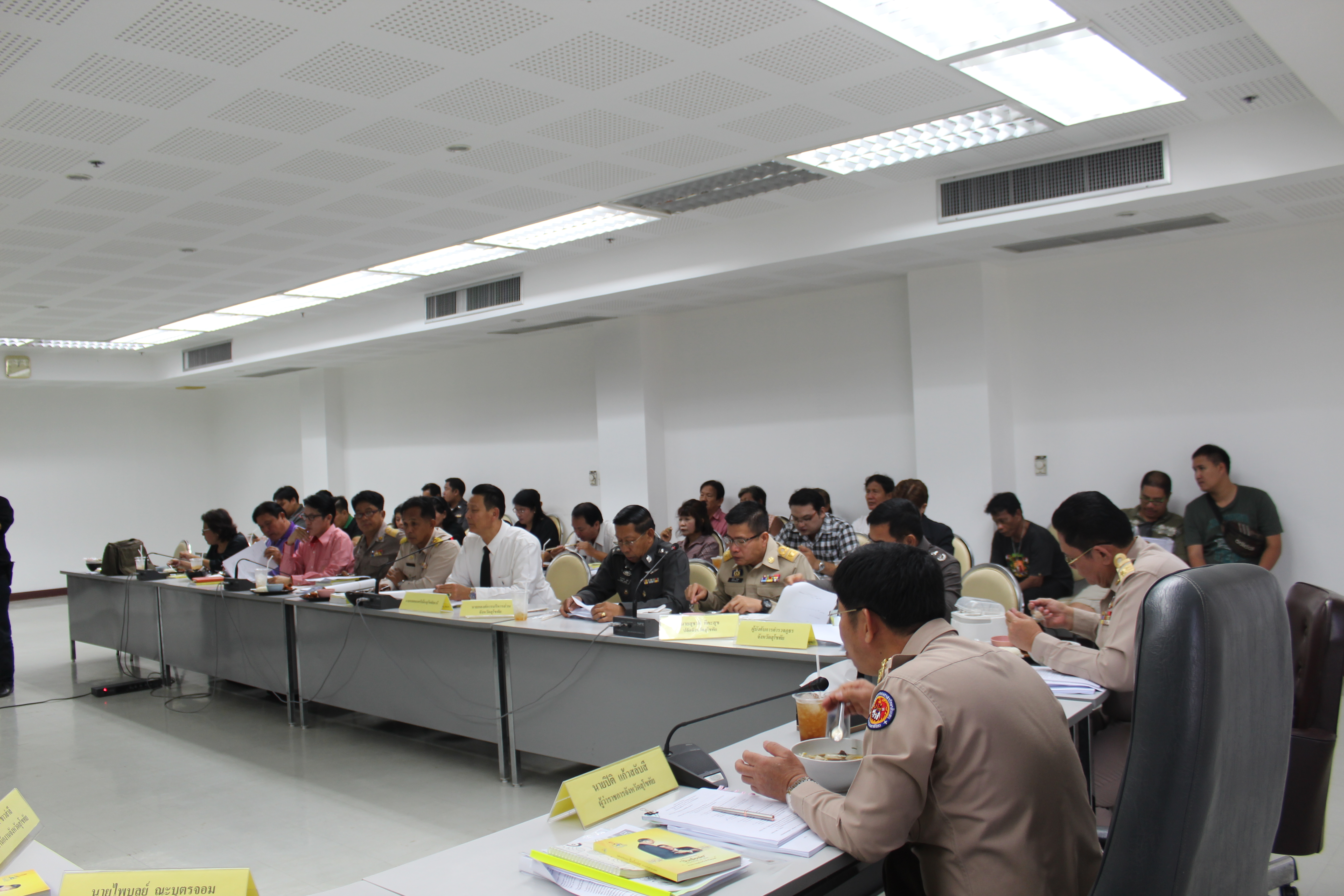 #สุโขทัย ดินแดนแห่งความสุข #วันที่ 30 มกราคม  2560 เวลา 11.45 น. นายสุวิน  พึ่งเงิน พัฒนาการจังหวัดสุโขทัย เข้าร่วมประชุมโครงการ “จังหวัดสุโขทัยพบสื่อมวลชน”เพื่อแจ้งข้อราชการให้กับสื่อมวลชนได้รับทราบ โดยมีนายปิติ  แก้วสลับสี ผู้ว่าราชการจังหวัดสุโขทัย เป