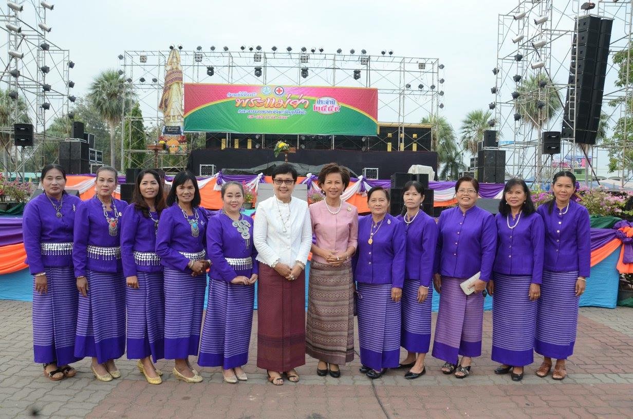 #สุโขทัย ดินแดนแห่งความสุข#  เปิดแล้ว “ตลาดนัดชุมชนไทยช่วยไทย คนไทยยิ้มได้” อย่างยิ่งใหญ่ ณ บริเวณหน้าจวนผู้ว่าราชการจังหวัดสุโขทัย ถนนคนเดิน ริมน้ำยม อ.เมืองสุโขทัย จ.สุโขทัย