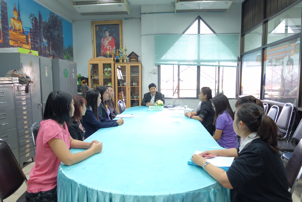 #สุโขทัย ดินแดนแห่งความสุข# พบปะ ให้กำลังใจผู้นำในเวทีที่ 1 เวทีชี้แจงและวางแผนการจัดเก็บข้อมูลตามโครงการส่งเสริมการขับเคลื่อนการพัฒนาตามปรัชญาเศรษฐกิจพอเพียงในภาคเกษตรและชนบท ณ ต.ทุ่งเสลี่ยม อ.ทุ่งเสลี่ยม จ.สุโขทัย