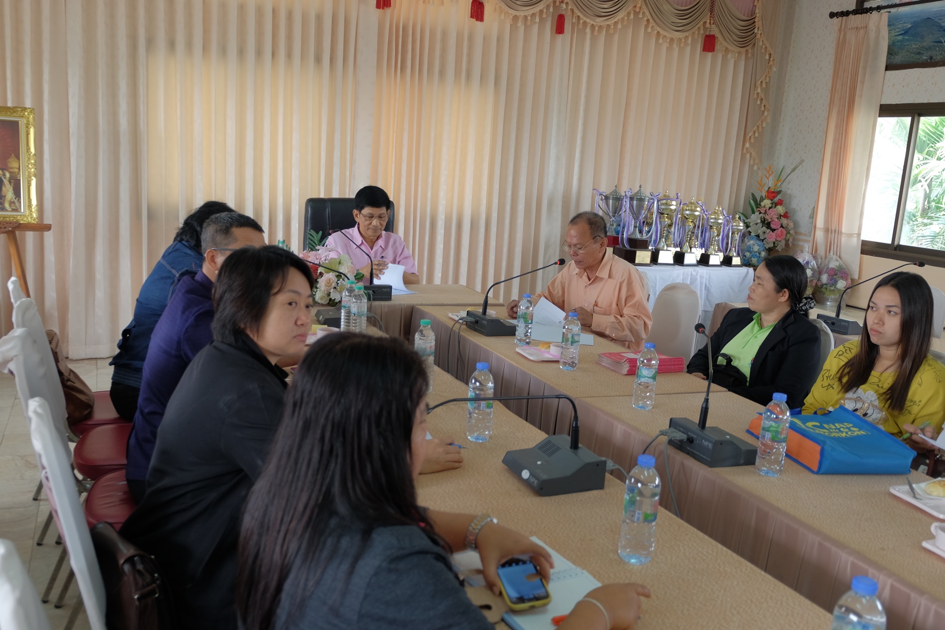 #สุโขทัย ดินแดนแห่งความสุข# สำนักงานพัฒนาชุมชนร่วมกับกาชาดจังหวัดสุโขทัย  คืนความสุขให้ประชาชน  จำหน่ายสินค้าราคาถูก ณ บริเวณหน้าลิฟท์ชั้นล่าง ศาลากลางจังหวัดสุโขทัย