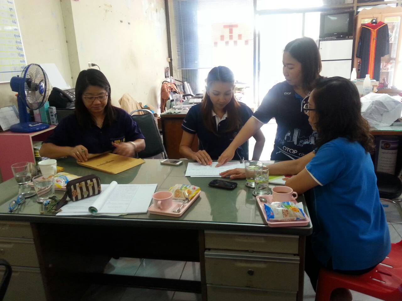 #สุโขทัย ดินแดนแห่งความสุข#ลงพื้นที่คัดเลือกผู้จัดเก็บข้อมูล ผู้บันทึกข้อมูล และอบต./เทศบาลตำบลใช้ประโยชน์จากข้อมูล จปฐ.ดีเด่น เพื่อสร้างขวัญกำลังใจแก่ผู้ปฏิบัติงาน และส่งเสริมการนำข้อมูลไปใช้ประโยชน์ในการวางแผนพัฒนาชนบท ณ สำนักงานพัฒนาชุมชนอำเภอสวรรคโลก