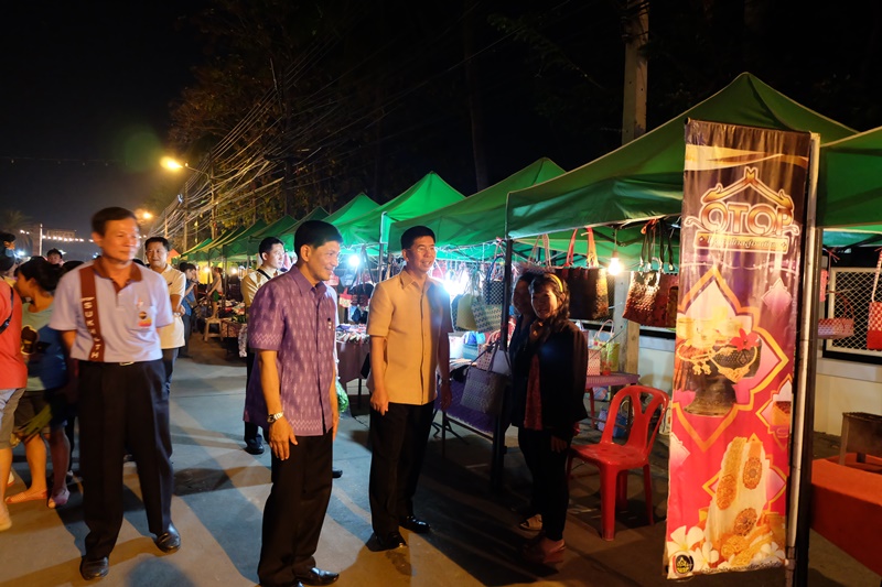 #สุโขทัย ดินแดนแห่งความสุข#ร่วมพิธีถวายราชสักการะสดุดี พระบาทสมเด็จพระนั่งเกล้าเจ้าอยู่หัว รัชกาลที่ 3 เนื่องในวันที่ระลึกพระมหาเจษฎาราชเจ้าฯ และงานวันข้าราชการพลเรือน ประจำปี 2559