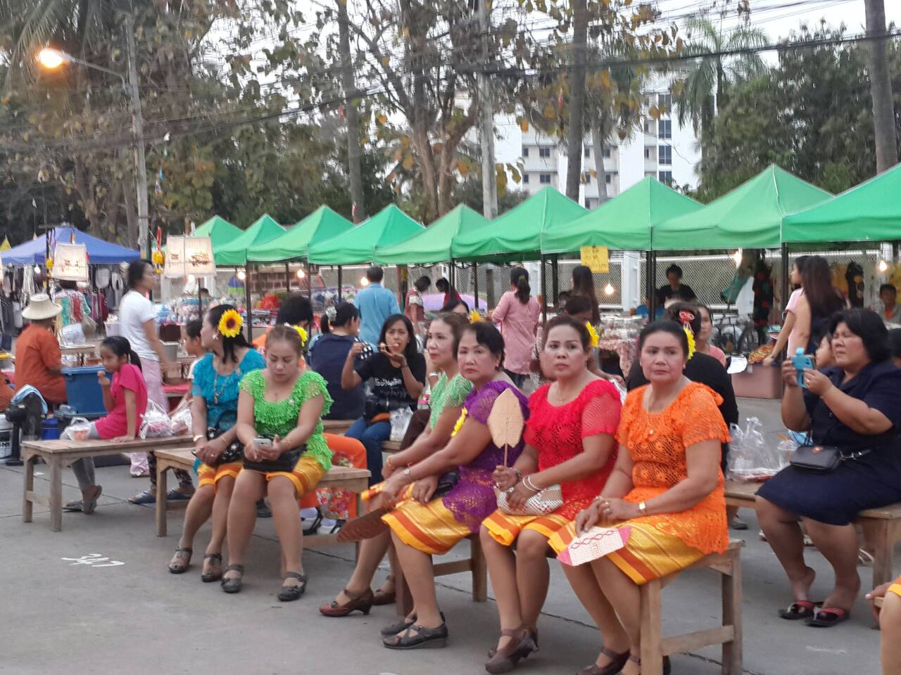 #สุโขทัย ดินแดนแห่งความสุข# ร่วมพิธีเนื่องในวันพระบาทสมเด็จพระพุทธยอดฟ้าจุฬาโลกมหาราช และวันที่ระลึกมหาจักรีบรมราชวงศ์