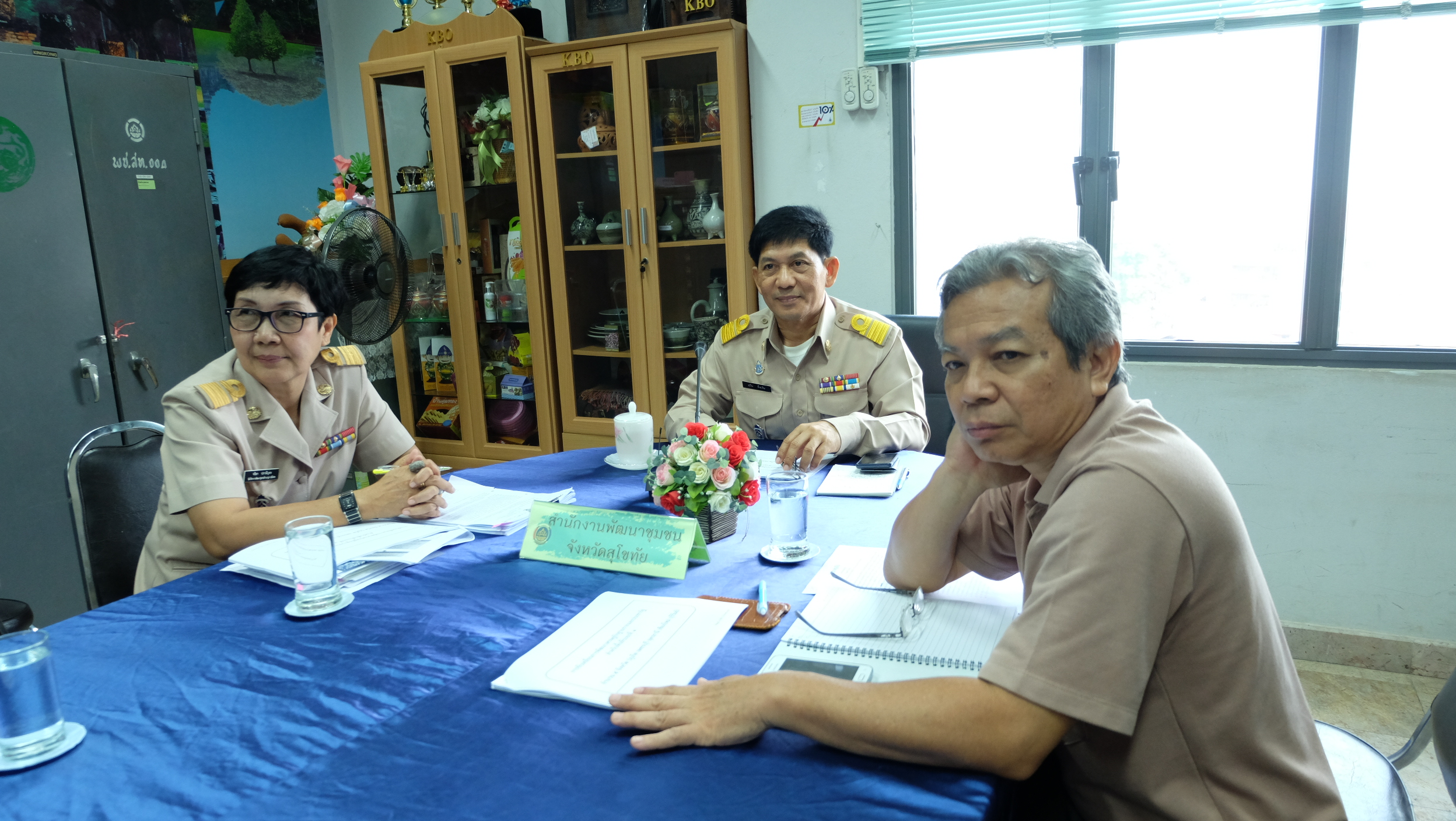 #สุโขทัย ดินแดนแห่งความสุข# เปิดศูนย์คุ้มครองผู้โดยสารและรับเรื่องร้องเรียน ณ สถานีขนส่งผู้โดยสารจังหวัดสุโขทัย โดยมีนายสุวิน พึ่งเงิน พัฒนาการจังหวัดสุโขทัย ร่วมเป็นเกียรติในพิธีเปิดด้วย ซึ่งมีการสาธิตการตรวจวัดเครื่องดื่มแอลกอฮอล์ และวิธีตรวจหาสารเสพติด