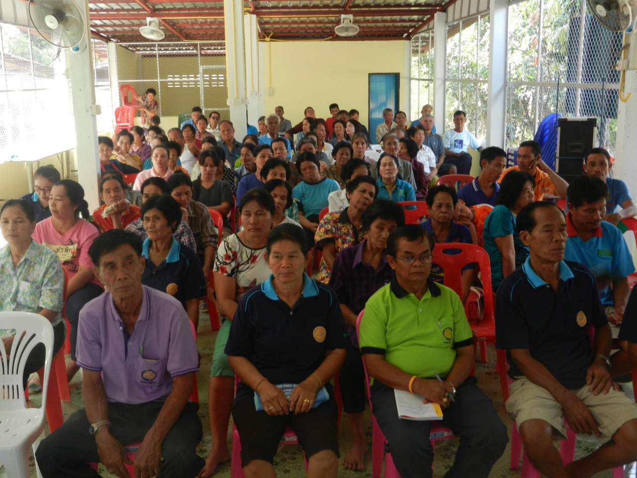 #สุโขทัย ดินแดนแห่งความสุข# ติดตามสนับสนุนและให้กำลังใจการจัดเวทีที่ 2 ประชาคมวิเคราะห์ข้อมูลและปรับแผนชุมชน ตามโครงการขับเคลื่อนการพัฒนาตามปรัชญาเศรษฐกิจพอเพียงภาคการเกษตรและชนบท ณ บ้านอ้อมรอบ หมู่ 12 ต.ปากน้ำ อ.สวรรคโลก จ.สุโขทัย