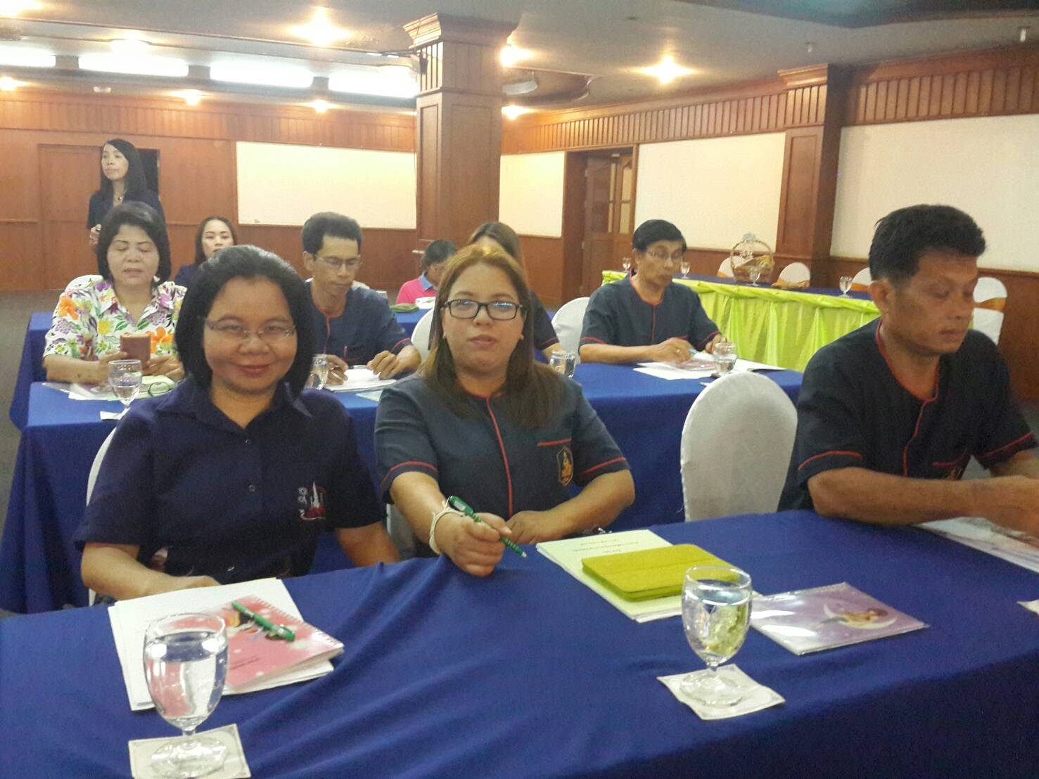 #สุโขทัย ดินแดนแห่งความสุข# มอบทุนอุปการะเด็กกองทุนพัฒนาเด็กชนบท ในพระราชูปถัมภ์สมเด็จพระเทพรัตนราชสุดาฯ สยามบรมราชกุมารี ให้กับนายอำเภอทุกอำเภอ เพื่อนำไปมอบเป็นทุนช่วยเหลือเด็กยากจนและด้อยโอกาสของแต่ละอำเภอ จำนวน 136 ทุน ทุนละ 1,500 บาท รวมเป็นเงิน 204,