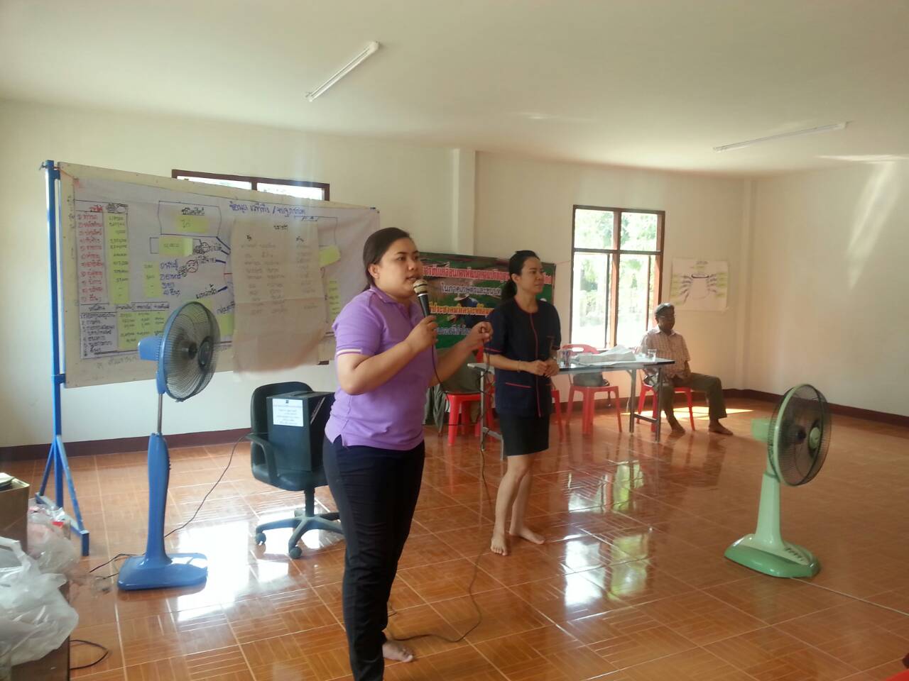 #สุโขทัย ดินแดนแห่งความสุข# นายปิติ แก้วสลับสี ผู้ว่าราชการจังหวัดสุโขทัย มอบทุนอุปการะเด็กกองทุนพัฒนาเด็กชนบท ในพระราชูปถัมภ์สมเด็จพระเทพรัตนราชสุดาฯ สยามบรมราชกุมารี ให้กับนายอำเภอทุกอำเภอ เพื่อนำไปมอบเป็นทุนช่วยเหลือเด็กยากจนและด้อยโอกาสของแต่ละอำเภอ