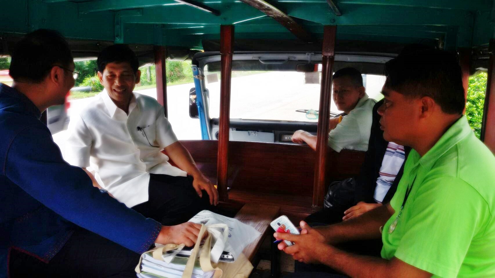 #สุโขทัย ดินแดนแห่งความสุข#วันที่ 21 กันยายน 2559 นายสุวิน พึ่งเงิน พัฒนาการจังหวัดสุโขทัย พร้อมด้วยนางสาวกฤษณา กันทะสา หัวหน้ากลุ่มงานสารสนเทศฯ ร่วมประชุมประชาคมการพัฒนาเศรษฐกิจฐานราก โดยกลไกประชารัฐ ในด้านการส่งเสริมการท่องเที่ยวโดยชุมชน เพื่อนำข้อมูลเส