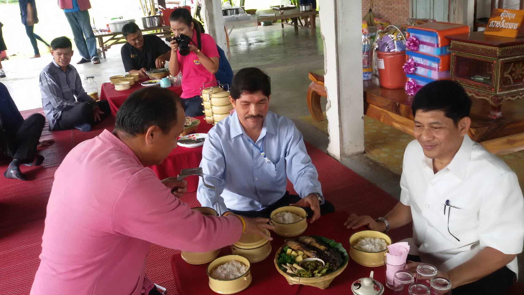 #สุโขทัย ดินแดนแห่งความสุข#วันที่ 21 กันยายน 2559 นายสุวิน พึ่งเงิน พัฒนาการจังหวัดสุโขทัย พร้อมด้วยนางสาวกฤษณา กันทะสา หัวหน้ากลุ่มงานสารสนเทศฯ ร่วมประชุมประชาคมการพัฒนาเศรษฐกิจฐานราก โดยกลไกประชารัฐ ในด้านการส่งเสริมการท่องเที่ยวโดยชุมชน เพื่อนำข้อมูลเส