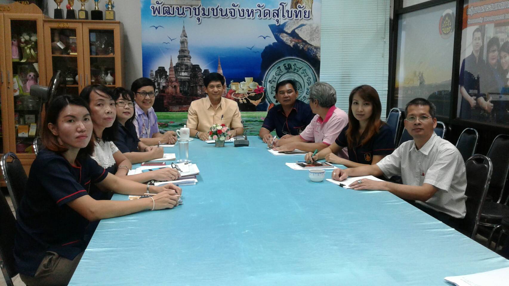 #สุโขทัย ดินแดนแห่งความสุข#วันที่ 27 กันยายน  2559 เวลา 09.30 น. นายสุวิน  พึ่งเงิน  พัฒนาการจังหวัดสุโขทัย พร้อมด้วยข้าราชการสำนักงานพัฒนาชุมชนจังหวัดสุโขทัย รับฟังการประชุมกรมการพัฒนาชุมชนครั้งที่ 9/2559 ณ ห้องประชุมสำนักงานพัฒนาชุมชนจังหวัดสุโขทัย