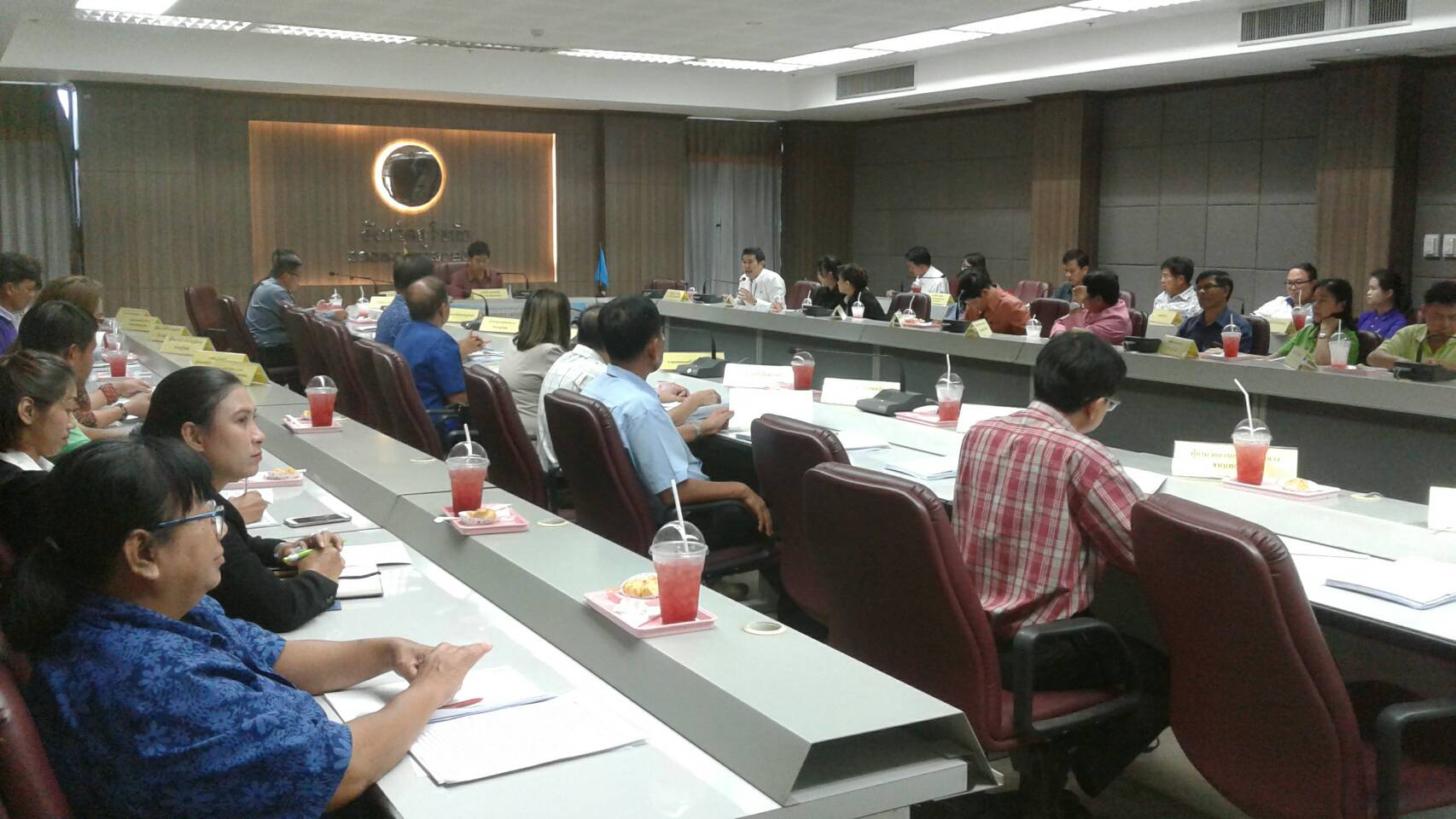 #สุโขทัย ดินแดนแห่งความสุข#วันที่ 28 กันยายน  2559 นายสุวิน  พึ่งเงิน  พัฒนาการจังหวัดสุโขทัย เข้าประชุมคณะกรรมการบริหารงบจังหวัดแบบบูรณาการ (ก.บ.จ.)จังหวัดสุโขทัย ครั้งที่ 4/2559 ณ ห้องประชุมศรีนคร ชั้น 3 ศาลากลางจังหวัดสุโขทัย