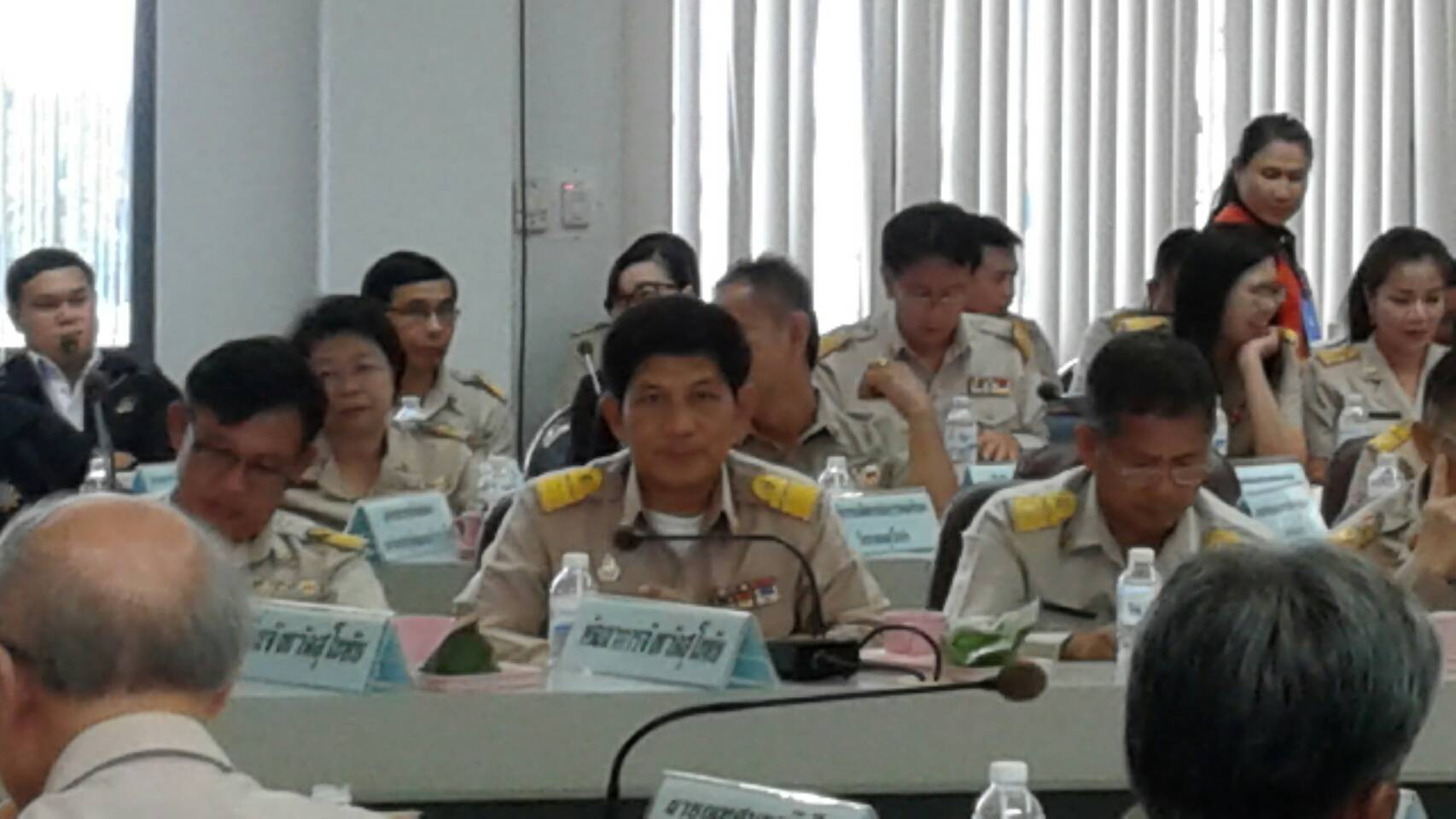 #สุโขทัย ดินแดนแห่งความสุข#นายสุวิน  พึ่งเงิน  พัฒนาการจังหวัดสุโขทัยเข้าประชุมกรมการจังหวัดครั้งที่ 9 ณ ห้องประชุมศรีสัชนาลัย ศาลากลางจังหวัดสุโขทัยชั้น 5 ซึ่งได้ชี้แจงข้อราชการเกี่ยวกับผู้ก่อการจัดตั้งหุ้นบริษัทประชารัฐรักสามัคคีสุโขทัย (วิสาหกิจเพื่อส