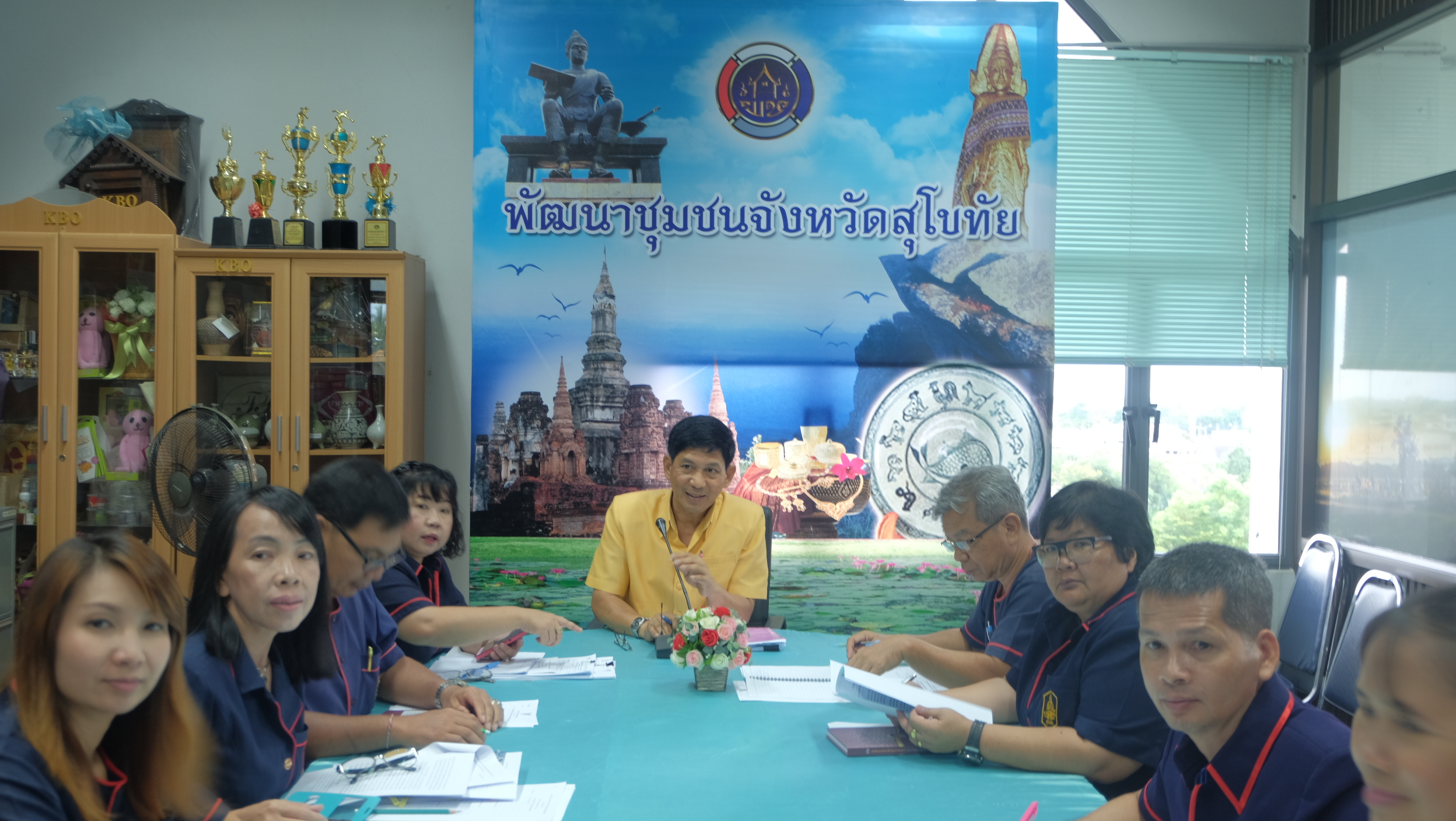 #สุโขทัย ดินแดนแห่งความสุข#วันที่ 4 ตุลาคม   2559  นายสุวิน  พึ่งเงิน  พัฒนาการจังหวัดสุโขทัย เป็นประธานในการประชุมประจำเดือนตุลาคม โดยมีหัวหน้ากลุ่มงานฯ/ฝ่าย นักวิชาการ สำนักงานพัฒนาชุมชนจังหวัดสุโขทัยเข้าประชุม ณ ห้องประชุมสำนักงานพัฒนาชุมชนจังหวัดสุโข