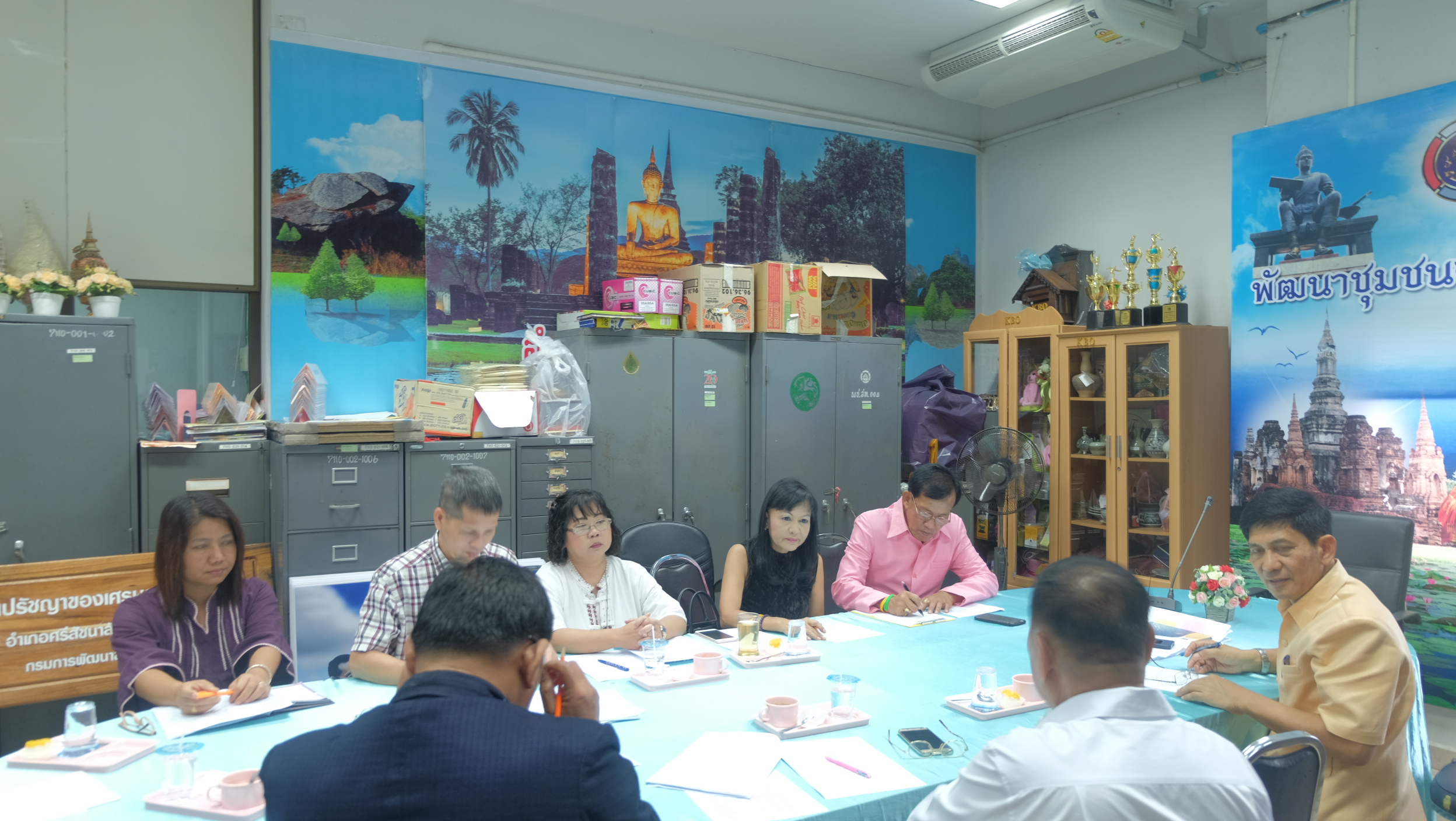 #สุโขทัย ดินแดนแห่งความสุข#วันที่ 5 ตุลาคม  2559  เวลา 09.00 น. นายสุวิน  พึ่งเงิน  พัฒนาการจังหวัดสุโขทัย ประชุมผู้ก่อตั้ง บริษัทประชารัฐรักสามัคคีสุโขทัย (วิสาหกิจเพื่อสังคม) จำกัด  ณ ห้องประชุมสำนักงานพัฒนาชุมชนจังหวัดสุโขทัยเพื่อพิจารณาร่างวาระการประช