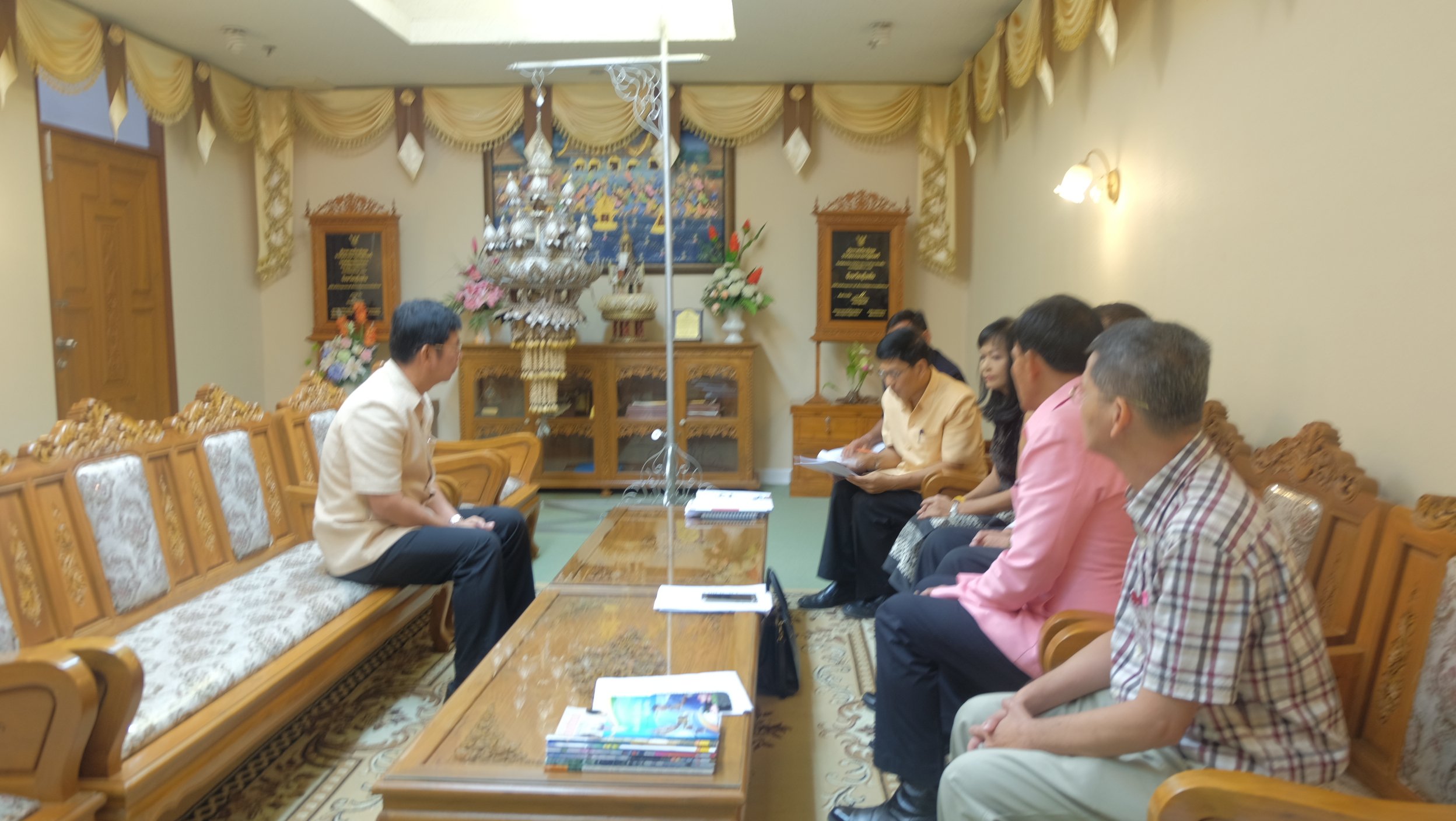 #สุโขทัย ดินแดนแห่งความสุข#วันที่ 5 ตุลาคม  2559 เวลา 11.00 น. นายสุวิน  พึ่งเงิน  พัฒนาการจังหวัดสุโขทัย พร้อมด้วยผู้ก่อการจัดตั้ง บริษัทประชารัฐรักสามัคคีสุโขทัย(วิสาหกิจเพื่อสังคม)จำกัด เข้าพบนายปิติ  แก้วสลับสี ผู้ว่าราชการจังหวัดสุโขทัย เพื่อรายงานผ