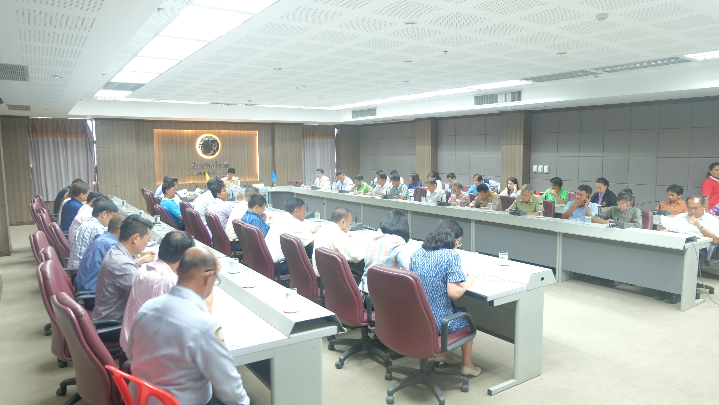 #สุโขทัย ดินแดนแห่งความสุข#วันที่ 5 ตุลาคม  2559 เวลา 13.30 น. นายสุวิน  พึ่งเงิน พัฒนาการจังหวัดสุโขทัย เข้าประชุมคณะกรรมการบริหารงานจังหวัดแบบบูรณาการ (ก.บ.จ.)จังหวัดสุโขทัย ครั้งที่ 4/2559 ณ ห้องประชุมศรีนคร ชั้น 3 ศาลากลางจังหวัดสุโขทัย      (ข่าวโดย