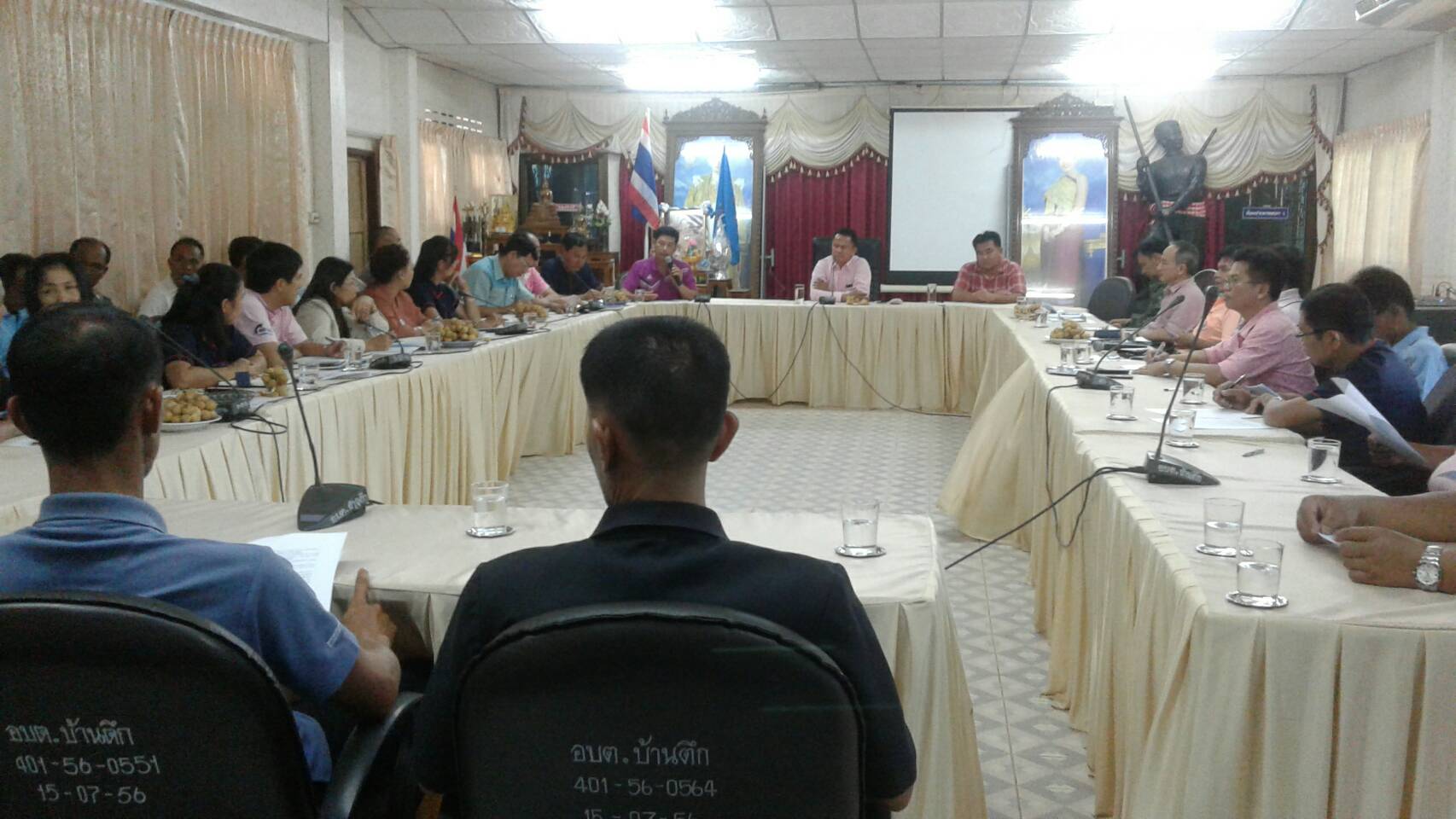 #สุโขทัย ดินแดนแห่งความสุข # นายสุวิน  พึ่งเงิน  พัฒนาการจังหวัดสุโขทัยมอบหมายให้นางอโณทัย  แก้วกิ่ง นว.พช.ชำนาญการเข้าประชุมแก้ไขปัญหาราคาลองกองตกต่ำ ณ ห้องประชุมอบต.บ้านตึก  อ.ศรีสัชนาลัย จ.สุโขทัยซึ่งสำนักงานพัฒนาชุมชนจังหวัดสุโขทัยได้พิจารณาการจำหน่าย