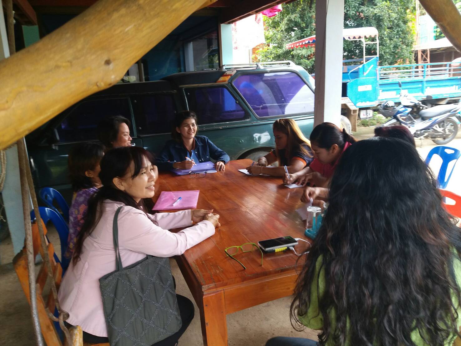 #สุโขทัย ดินแดนแห่งความสุข #วันที่ 13 ตุลาคม  2559 นางสาววารี ทับทองหลาง พัฒนาการอำเภอศรีสำโรง มอบหมายให้นางสาวจิรภิญญา บัวทอง นักวิชาการพัฒนาชุมชนชำนาญการ สพอ.ศรีสำโรง ร่วมประชุมคัดเลือกคณะกรรมการขับเคลื่อนกองทุนพัฒนาสตรีตำบลวัดเกาะ อำเภอศรีสำโรง จังหวัด