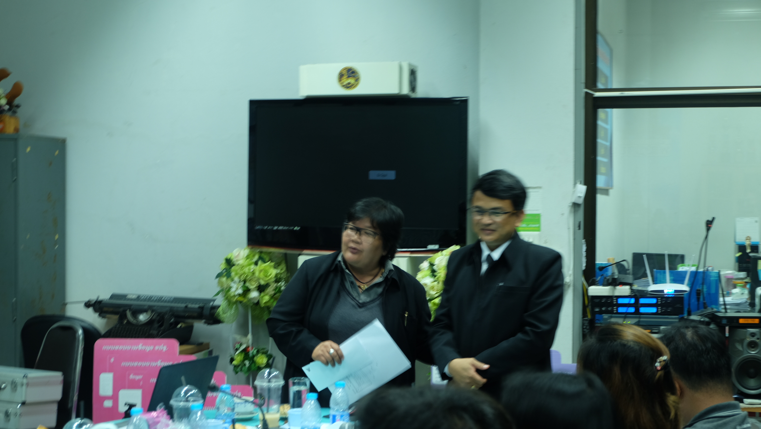 #สุโขทัย ดินแดนแห่งความสุข #วันที่ 17-18 ตุลาคม  2559 กลุ่มงานสารสนเทศการพัฒนาชุมชนจังหวัดสุโขทัย นักวิชาการพัฒนาชุมชนทั้ง 9 อำเภอ ของจังหวัดสุโขทัย ได้ฝึกปฏิบัติจริงวิธีการตัดต่อสื่อวีดีโอ การถ่ายภาพเคลื่อนไหว การลงข่าวผ่าน Social network เพื่อสนับสนุน