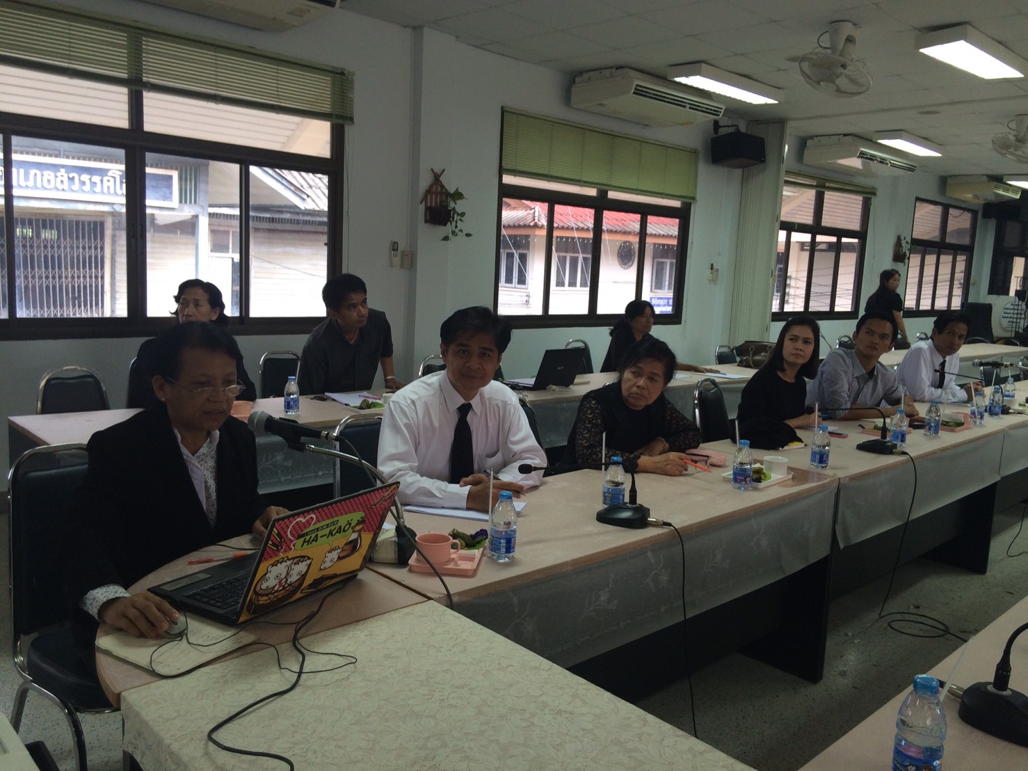 #สุโขทัย ดินแดนแห่งความสุข #วันที่ 20 ตุลาคม 2559 เวลา 13.30 น. นายสุวิน พึ่งเงิน พัฒนาการจังหวัดสุโขทัย มอบหมายให้นายประนทต์ ปัจฉิม หัวหน้ากลุ่มงานส่งเสริมการพัฒนาชุมชน สพจ.สุโขทัยได้นำ นายทองคูณ  บุญศร ผู้อำนวยการกลุ่มงานมาตรฐานการพัฒนาชุมชน คุณระเบียบ