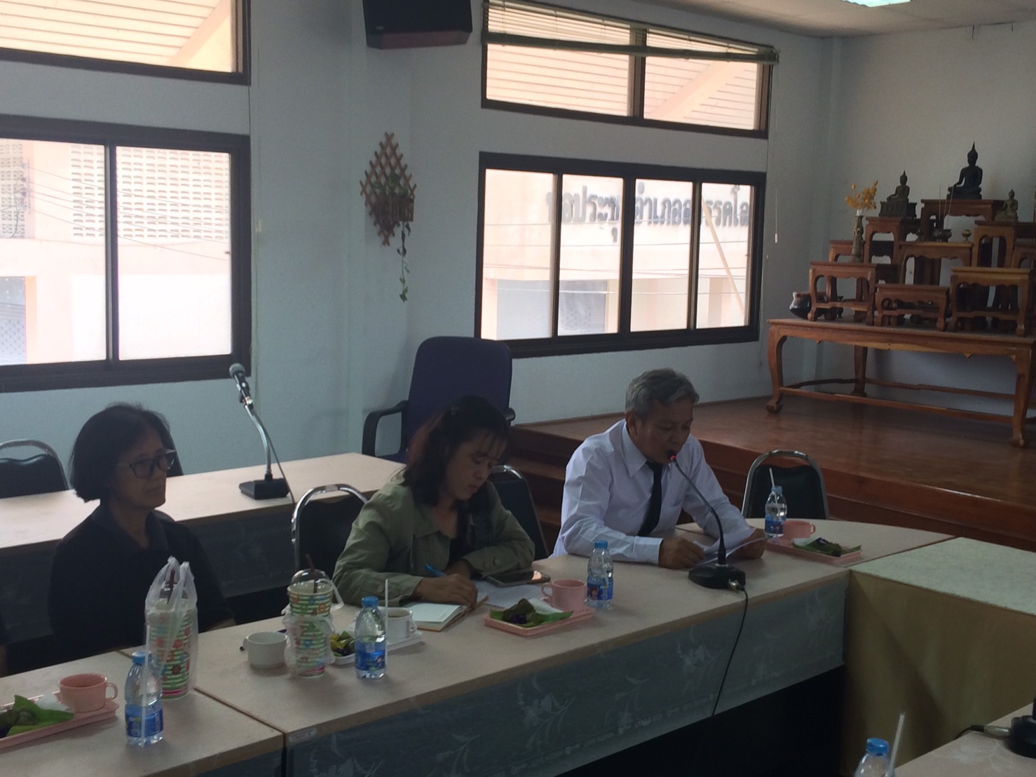 #สุโขทัย ดินแดนแห่งความสุข #วันที่ 20 ตุลาคม 2559 เวลา 13.30 น. นายสุวิน พึ่งเงิน พัฒนาการจังหวัดสุโขทัย มอบหมายให้นายประนทต์ ปัจฉิม หัวหน้ากลุ่มงานส่งเสริมการพัฒนาชุมชน สพจ.สุโขทัยได้นำ นายทองคูณ  บุญศร ผู้อำนวยการกลุ่มงานมาตรฐานการพัฒนาชุมชน คุณระเบียบ