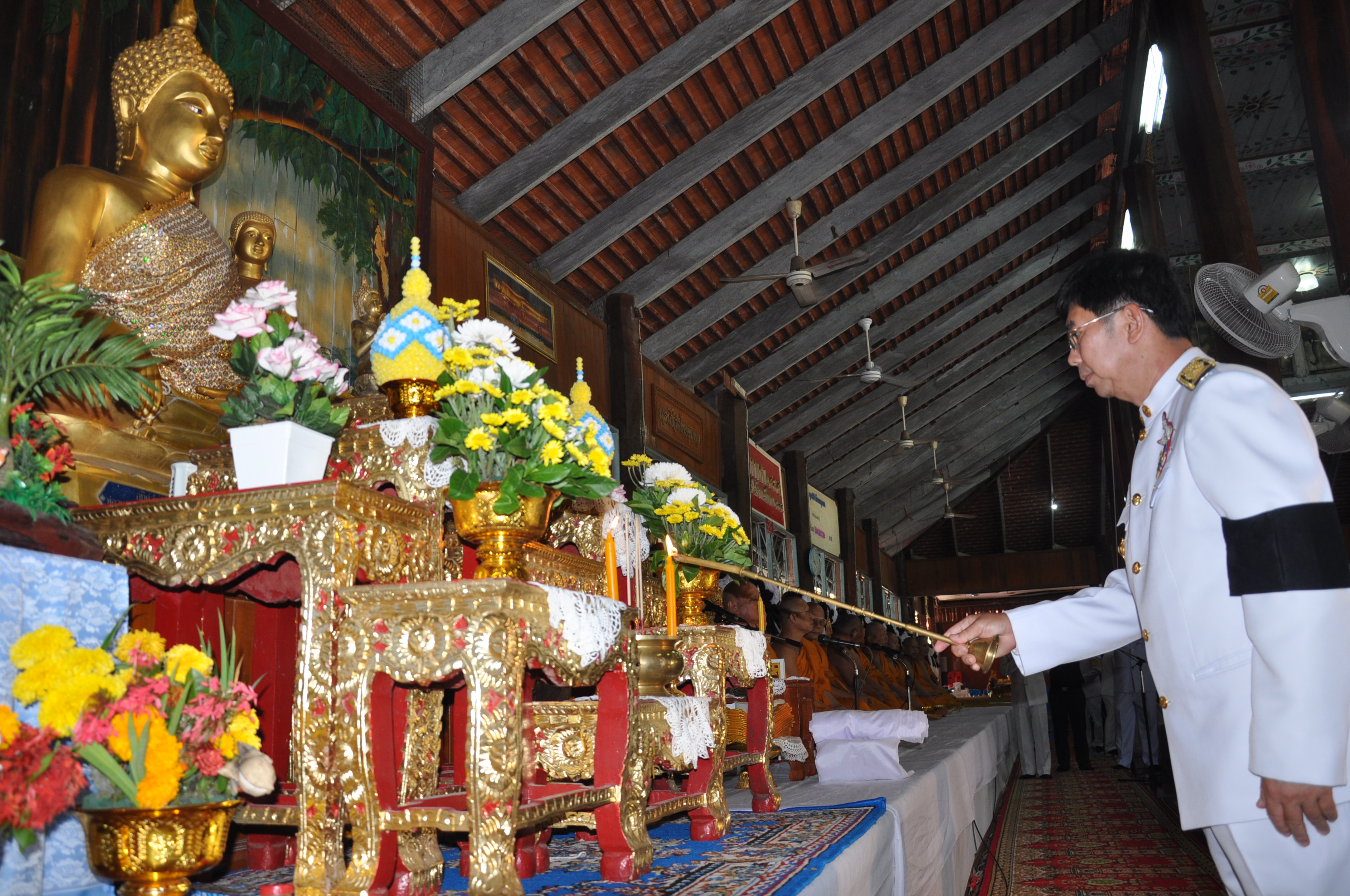 #สุโขทัย ดินแดนแห่งความสุข #พสกนิกรชาวจังหวัดสุโขทัย ทุกหมู่เหล่า ร่วมพิธีบำเพ็ญพระราชกุศลสัตตมวาร ครบรอบ 7 วัน ถวายเพื่อเป็นพระราชกุศลแด่พระบาทสมเด็จพระปรมินทร มหาภูมิพลอดุลยเดช
 วันนี้ 19 ตุลาคม 2559 เวลา 15.52 น. ณ ศาลาการเปรียญวัดไทยชุมพล  อ.เมือง จ.