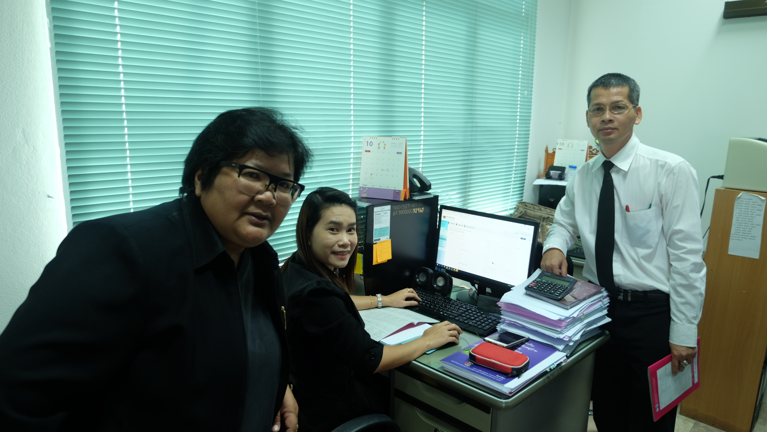 #สุโขทัย ดินแดนแห่งความสุข #วันที่ 21 ตุลาคม  2559 นายสุวิน  พึ่งเงิน  พัฒนาการจังหวัดสุโขทัย นางสาวกฤษณา  กันทะสา หัวหน้ากลุ่มงานสารสนเทศการพัฒนาชุมชน นางสาวศรันยา  วัฒนธงทอง นักวิชาการพัฒนาชุมชนชำนาญการ นายชัยยะ ศรีชัยยะ นักวิชาการพัฒนาชุมชนชำนาญการ และ