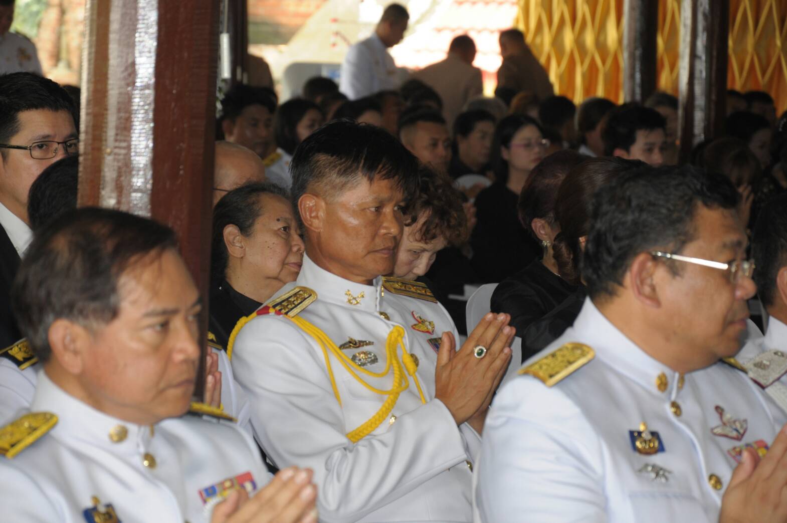 #สุโขทัย ดินแดนแห่งความสุข #เมื่อวานนี้ วันที่ 25 ตุลาคม 2559 นายอภิชาติ โตดิลกเวชช์ อธิบดีกรมการพัฒนาชุมชน มอบหมายให้ นายกิจจา       กาญจนะวีระ ผู้ตรวจราชการกรมการพัฒนาชุมชน เป็นผู้แทนกรมการพัฒนาชุมชนในการรับเสด็จสมเด็จพระเทพรัตนราชสุดาฯ   สยามบรมราชกุม