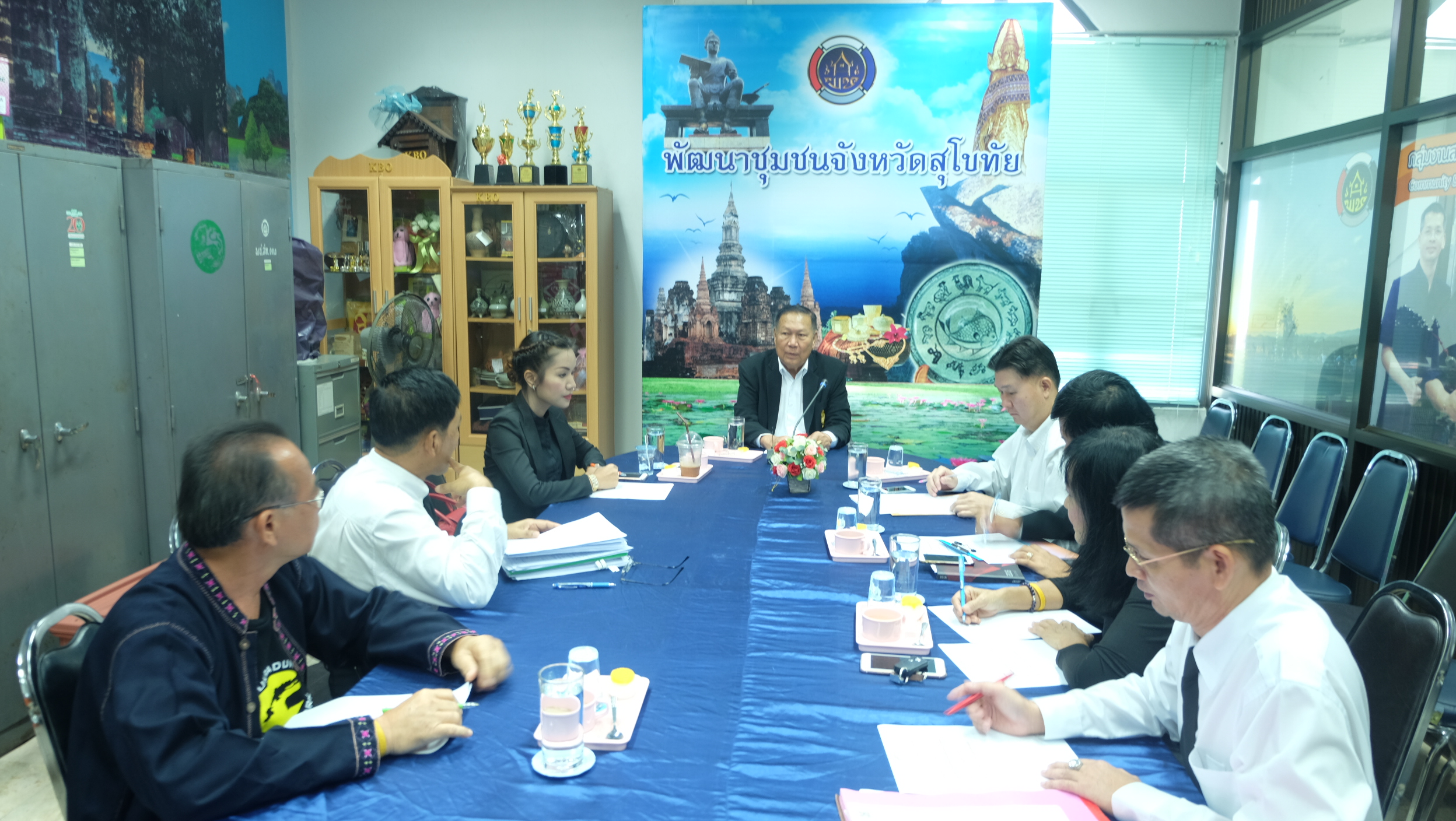 #สุโขทัย ดินแดนแห่งความสุข #วันที่ 27 ตุลาคม  2559 นายสุวิน  พึ่งเงิน  พัฒนาการจังหวัดสุโขทัยประชุมกรรมการบริษัทประรัฐรักสามัคคีจังหวัดสุโขทัย โดยมีการแต่งตั้งกรรมการผู้มีอำนาจลงนาม การเปิดบัญชีบริษัทประชารัฐรักสามัคคีจังหวัดสุโขทัย(วิสาหกิจเพื่อสังคม)จำก