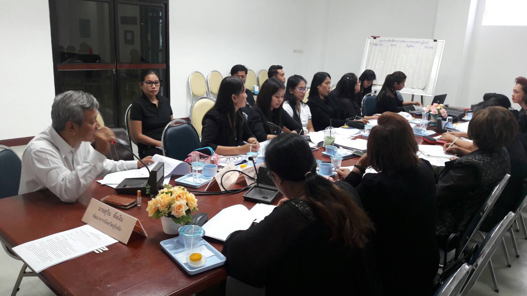 #สุโขทัย ดินแดนแห่งความสุข #วันที่ 27 ตุลาคม  2559 นายสุวิน  พึ่งเงิน พัฒนาการจังหวัดสุโขทัย มอบหมายให้นายประนทต์  ปัจฉิม หัวหน้ากลุ่มงานส่งเสริมการพัฒนาชุมชน เข้าประชุมคณะทำงานขับเคลื่อนกองทุนพัฒนาบทบาทสตรีจังหวัดสุโขทัย โดยมีประธานสตรีแต่ละอำเภอเข้าประ