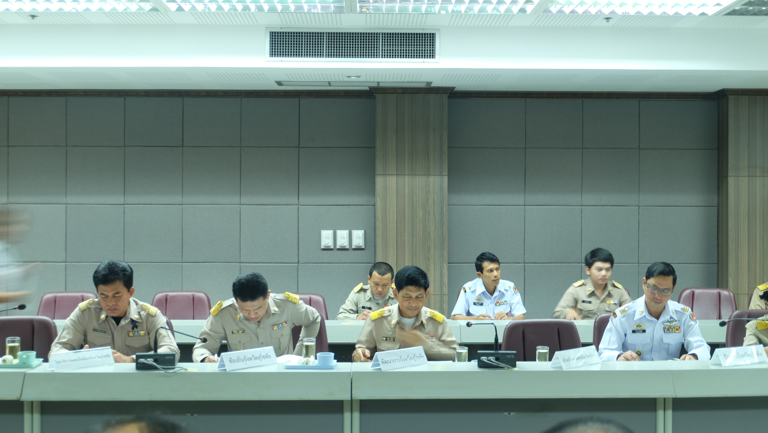 #สุโขทัย ดินแดนแห่งความสุข #วันที่ 31 ตุลาคม  2559 เวลา 08.45  น. นายสุวิน  พึ่งเงิน  พัฒนาการจังหวัดสุโขทัย เข้าประชุมหัวหน้าส่วนราชการสังกัดมหาดไทยและนายอำเภอทุกอำเภอของจังหวัดสุโขทัย  ณ ห้องประชุมศรีนคร ศาลากลางจังหวัดสุโขทัย ชั้น 3 โดยมีนายปิติ  แก้ว