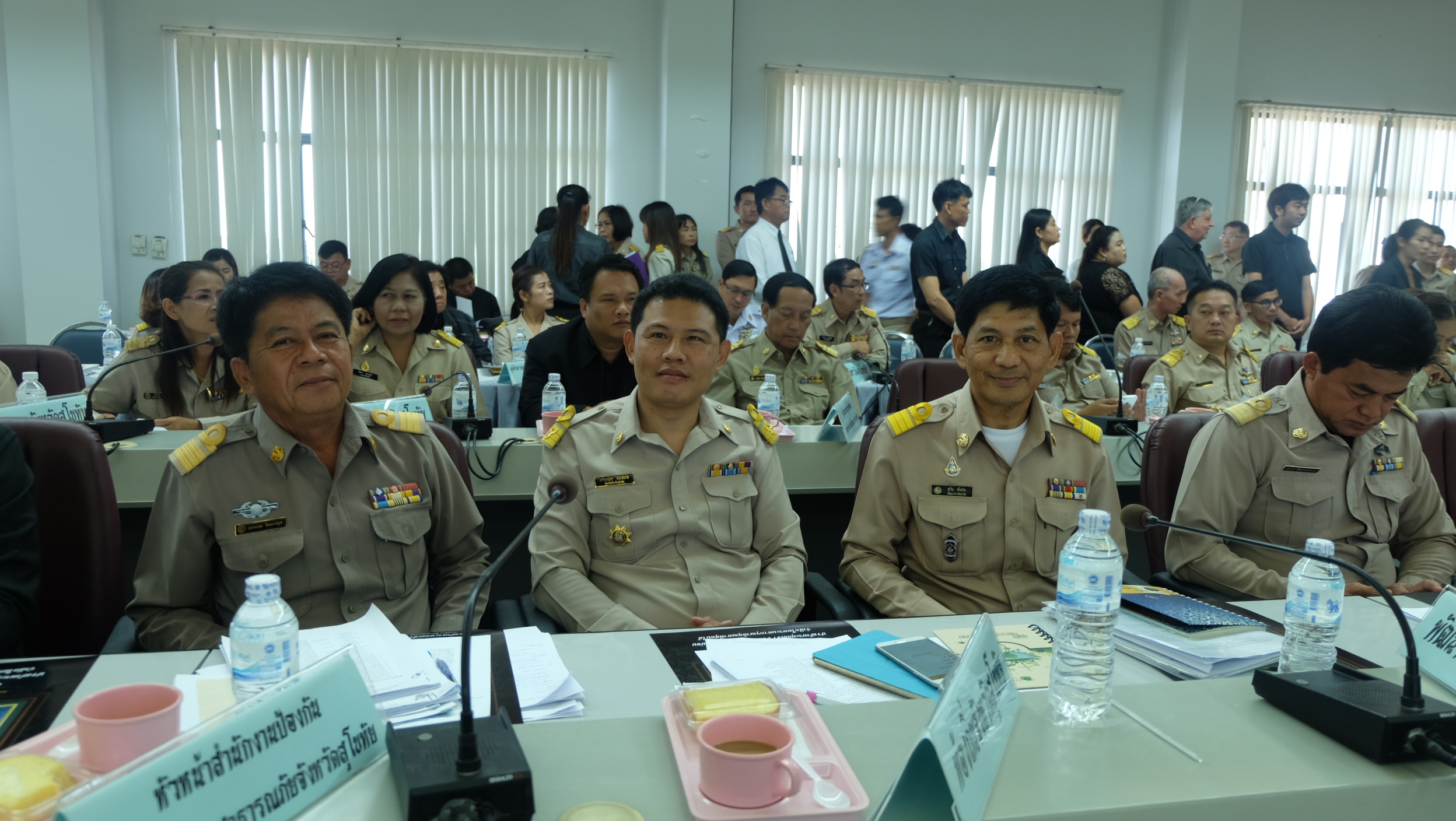 #สุโขทัย ดินแดนแห่งความสุข #วันที่ 31 ตุลาคม  2559 เวลา 09.45  น. นายสุวิน  พึ่งเงิน  พัฒนาการจังหวัดสุโขทัย เข้าประชุมกรมการจังหวัดครั้งที่ 10 ณ ห้องประชุมศรีสัชนาลัย ศาลากลางจังหวัดสุโขทัย ชั้น 5 โดยมีนายปิติ  แก้วสลับสี ผู้ว่าราชการจังหวัดสุโขทัย เป็นป