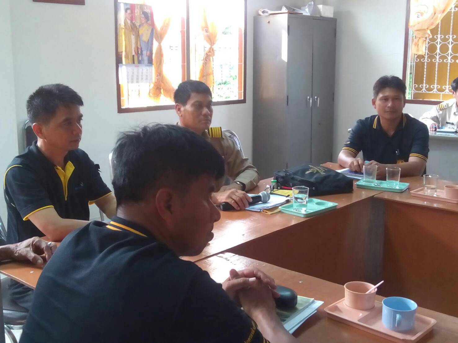 #สุโขทัย ดินแดนแห่งความสุข #วันที่ 2 พ.ย. 59 นางบังเอิญ เพชระบูรณิน พัฒนาการอำเภอสวรรคโลก  มอบหมายให้ นายอนุชา สุทธานุกูล นักวิชาการพัฒนาชุมชนชำนาญการ ร่วมประชุม ร่วมกับ กำนัน /ผญบ. ต.ในเมือง เพื่อ ทำความเข้าใจการดำเนินงานโครงการสัมมาชีพ การจัดเก็บข้อมู