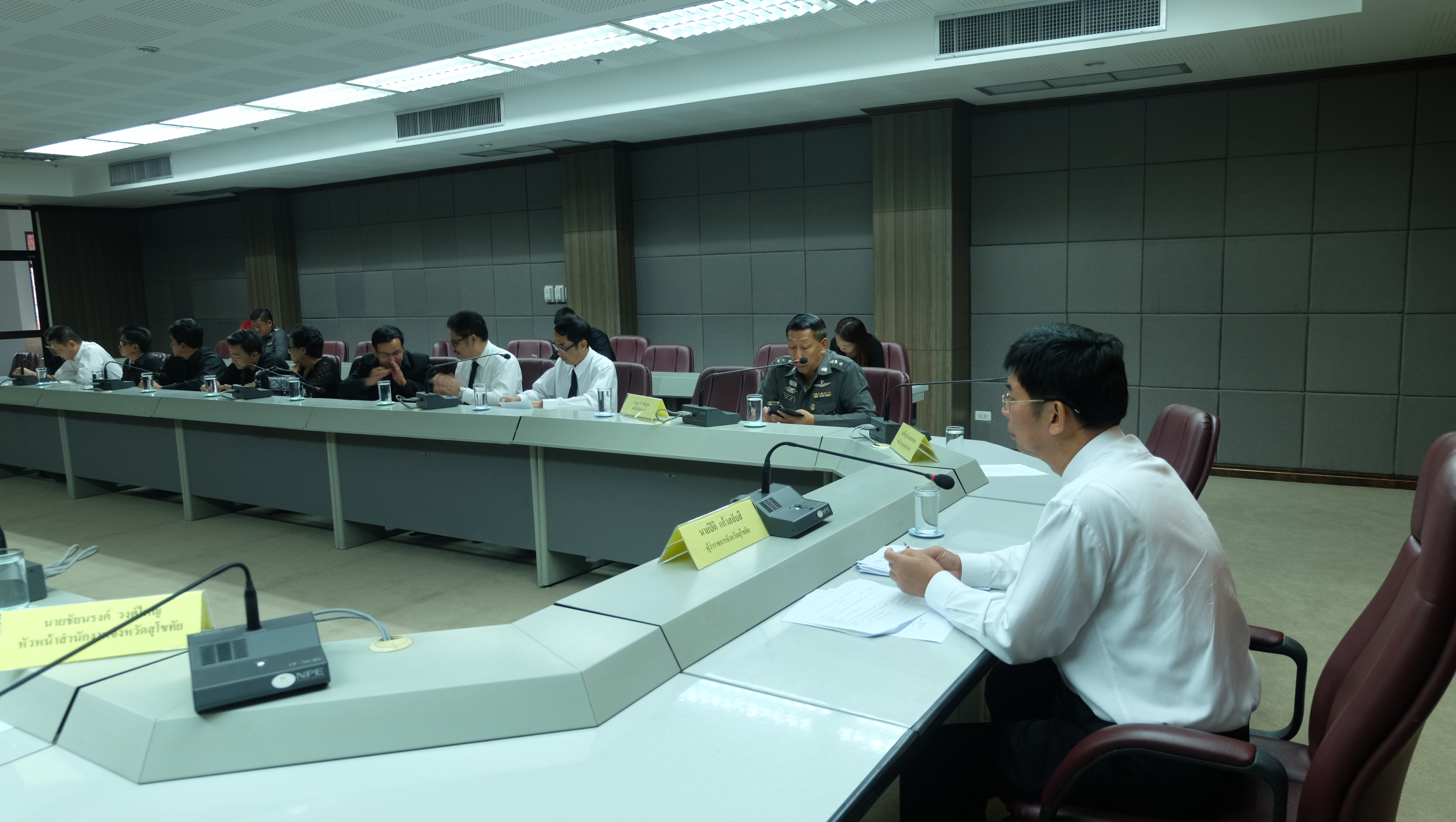 #สุโขทัย ดินแดนแห่งความสุข #วันที่ 3 พฤศจิกายน  2559 เวลา 14.00 น. นายสุวิน  พึ่งเงิน พัฒนาการจังหวัดสุโขทัย ได้เข้าประชุมมอบแนวทางการขับเคลื่อนนโยบายเร่งด่วนจากกระทรวงมหาดไทย  ณ ห้องประชุมคีรีมาศ ชั้น 3 ศาลากลางจังหวัดสุโขทัย  (ข่าวโดย สถานีข่าว พช. CNS