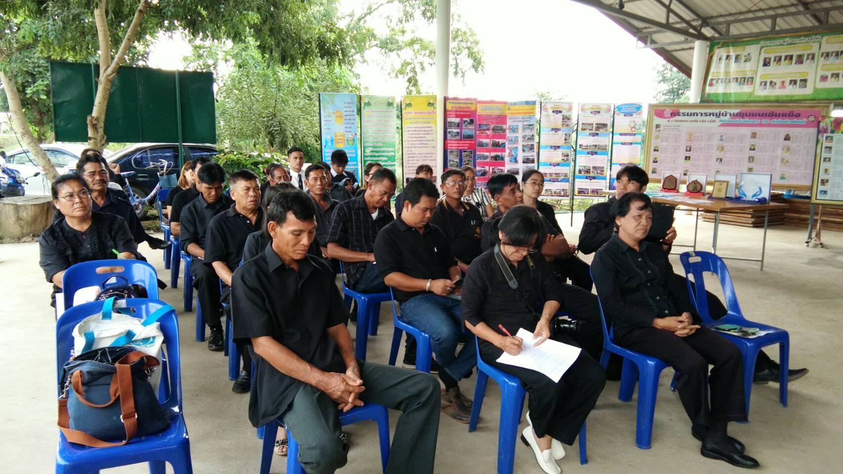 #สุโขทัย ดินแดนแห่งความสุข #นางบังเอิญ  เพชระบูรณิน  พัฒนาการอำเภอสวรรคโลก  พร้อมด้วยทีมงานพัฒนาชุมชนอำเภอสวรรคโลก  ได้นำคณะกรรมการเครือข่ายกองทุนแม่ของแผ่นดินอำเภอสวรรคโลก  เข้ารับฟังการบรรยาย แลกเปลี่ยนเรียนรู้ ประสบการณ์ การดำเนินงานกองทุนแม่ของแผ่นดิ