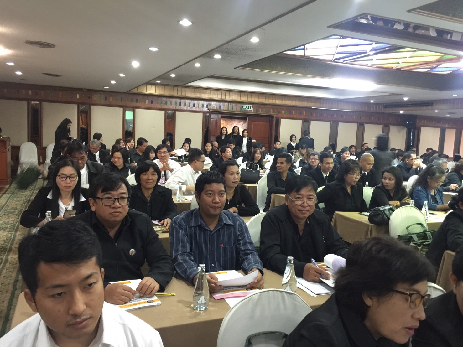 #สุโขทัย ดินแดนแห่งความสุข #วันที่ 15 พฤศจิกายน 2559 เจ้าหน้าที่ผู้รับผิดชอบงานสถาบันการจัดการเงินทุนชุมชนจังหวัด อำเภอและกรรมการสถาบันการจัดการเงินทุนชุมชนบ้านนาเค้าหมู อ.คีรีมาศจำนวน 11 คน ร่วมประชุมเชิงปฏิบัติการเจ้าหน้าที่รับผิดชอบการบริหารจัดการทุนช