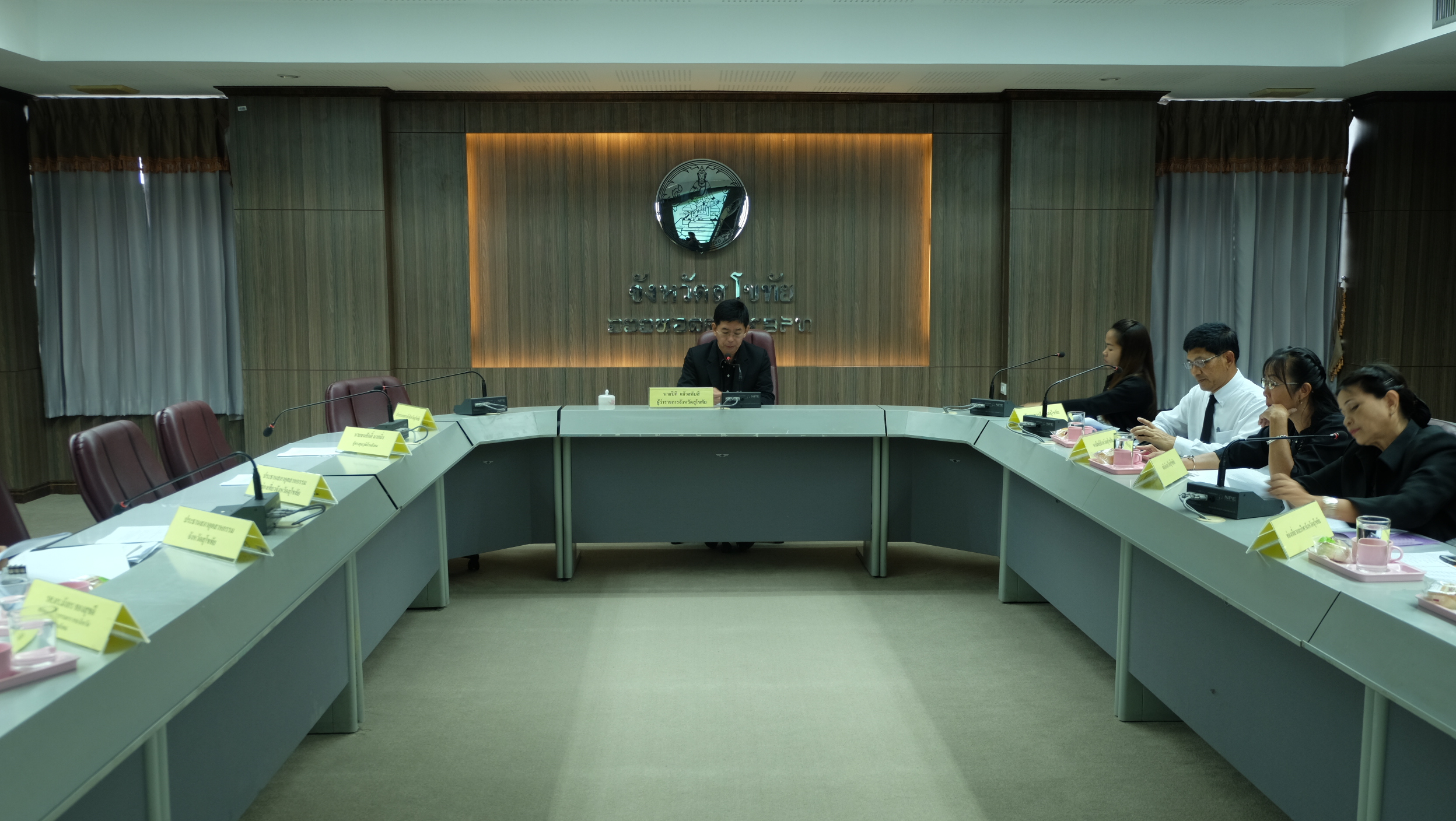 #สุโขทัย ดินแดนแห่งความสุข #วันที่ 25 พฤศจิกายน  2559 เวลา 13.00 น.  นายสุวิน  พึ่งเงิน  พัฒนาการจังหวัดสุโขทัย เข้าประชุมคณะกรรมการร่วมภาครัฐและเอกชนเพื่อพัฒนาและแก้ไขปัญหาทางเศรษฐกิจจังหวัด (กรอ.จังหวัด)สุโขทัย ครั้งที่ 1/2560  ณ ห้องประชุมศรีนคร ชั้น