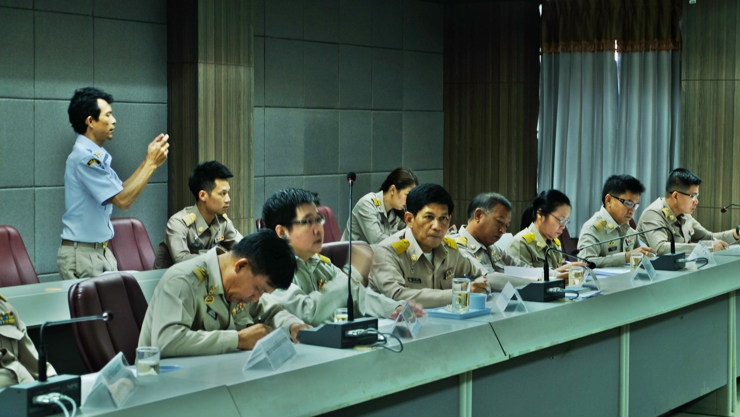 #สุโขทัย ดินแดนแห่งความสุข #วันที่ 29 พฤศจิกายน  2559 เวลา 08.45 น. นายสุวิน  พึ่งเงิน  พัฒนาการจังหวัดสุโขทัย เข้าประชุมหัวหน้าส่วนราชการสังกัดกระทรวงมหาดไทยและนายอำเภอ 9 อำเภอของจังหวัดสุโขทัย  โดยมีนายปิติ  แก้วสลับสี ผู้ว่าราชการจังหวัดสุโขทัย เป็นประ