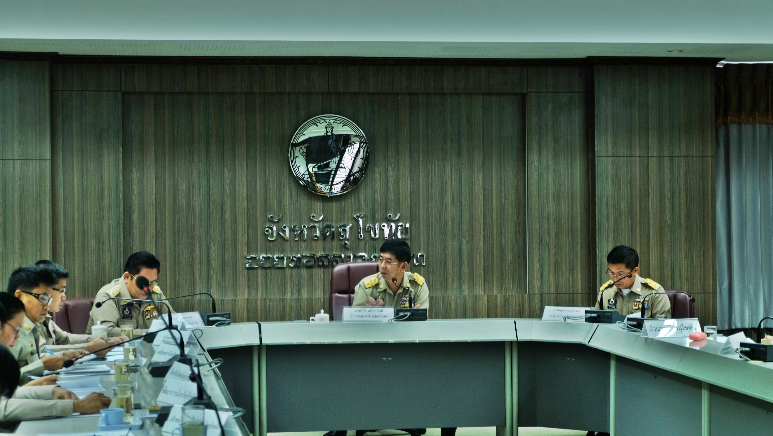 #สุโขทัย ดินแดนแห่งความสุข #วันที่ 29 พฤศจิกายน  2559 เวลา 08.45 น. นายสุวิน  พึ่งเงิน  พัฒนาการจังหวัดสุโขทัย เข้าประชุมหัวหน้าส่วนราชการสังกัดกระทรวงมหาดไทยและนายอำเภอ 9 อำเภอของจังหวัดสุโขทัย  โดยมีนายปิติ  แก้วสลับสี ผู้ว่าราชการจังหวัดสุโขทัย เป็นประ