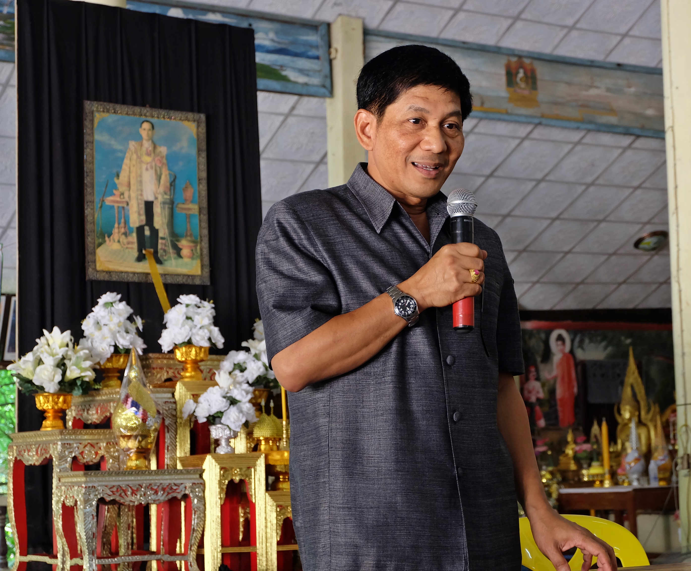 #สุโขทัย ดินแดนแห่งความสุข #วันที่ 30 พฤศจิกายน 2559 นายสุวิน พึ่งเงิน พัฒนาการจังหวัดสุโขทัย พร้อมด้วยนางสาวกฤษณา กันทะสา หัวหน้ากลุ่มงานสารสนเทศการพัฒนาชุมชน และนางสาวศรันยา วัฒนธงทอง นักวิชาการพัฒนาชุมชนชำนาญการ ลงพื้นที่ติดตามการประชุมเชิงปฏิบัติการก