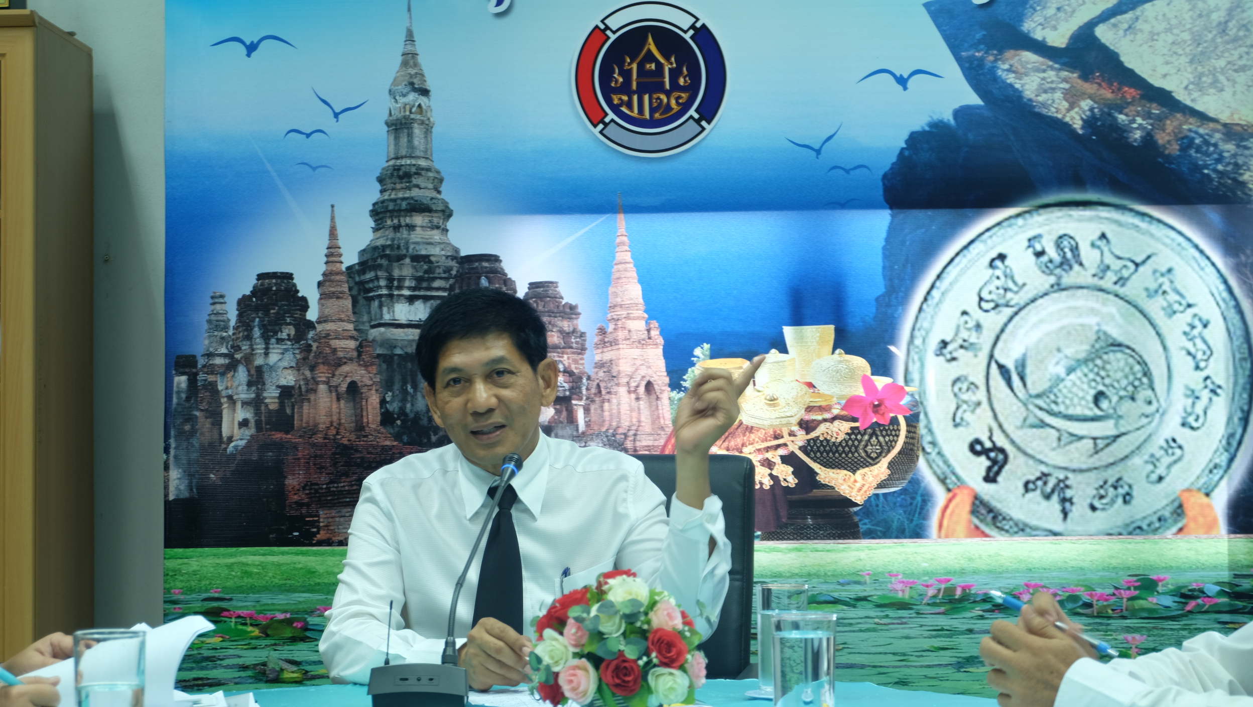 #สุโขทัย ดินแดนแห่งความสุข #วันที่ 2 ธันวาคม  2559 เวลา 11.00 น. นายสุวิน  พึ่งเงิน  พัฒนาการจังหวัดสุโขทัย ได้ประชุมหัวหน้ากลุ่มงาน/ฝ่ายนักวิชาการพัฒนาชุมชน ประจำเดือนธันวาคม 2559 ณ ห้องประชุมสำนักงานพัฒนาชุมชนจังหวัดสุโขทัย ซึ่งได้วางแผนการขับเคลื่อนกิ