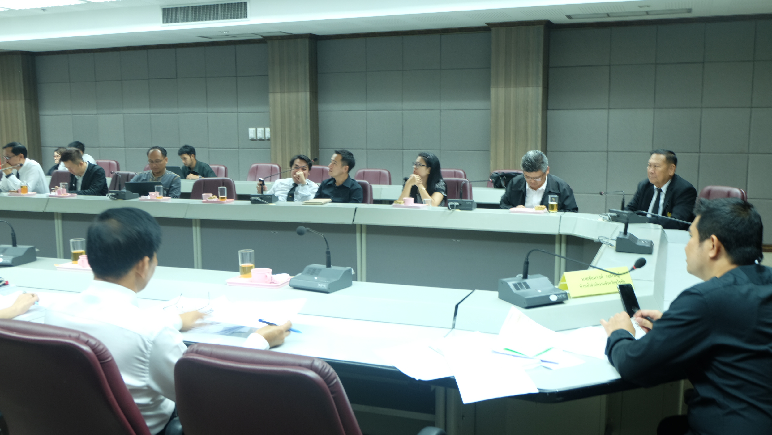 #สุโขทัย ดินแดนแห่งความสุข #วันที่ 8 ธันวาคม   2559  เวลา 10.00 น. นายสุวิน  พึ่งเงิน  พัฒนาการจังหวัดสุโขทัย ได้เข้าประชุมเพื่อสรุปโครงการตามแนวทางสร้างความเข้มแข็งและยั่งยืนให้กับเศรษฐกิจภายในกลุ่มจังหวัดภาคเหนือตอนล่าง 1 (5,000 ล้านบาท) ซึ่งที่ประชุม