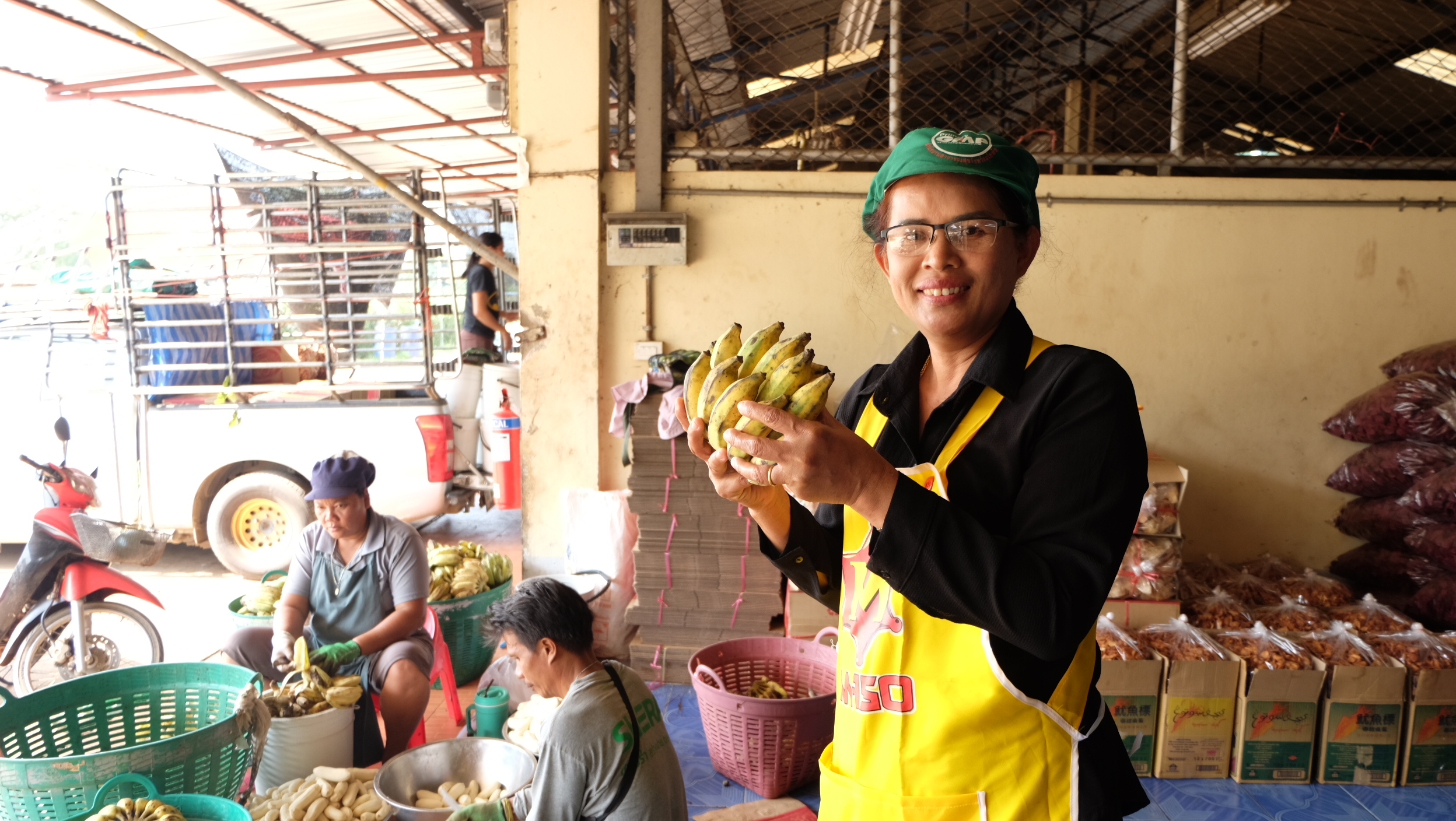 #สุโขทัย ดินแดนแห่งความสุข #วันที่ 23 ธันวาคม  2559 เวลา 09.00 น. นายสุวิน  พึ่งเงิน  พัฒนาการจังหวัดสุโขทัย มอบหมายให้นางสาวศรันยา  วัฒนธงทอง นักวิชาการพัฒนาชุมชนชำนาญการ และนางอโณทัย  แก้วกิ่ง นักวิชาการพัฒนาชุมชนชำนาญการ