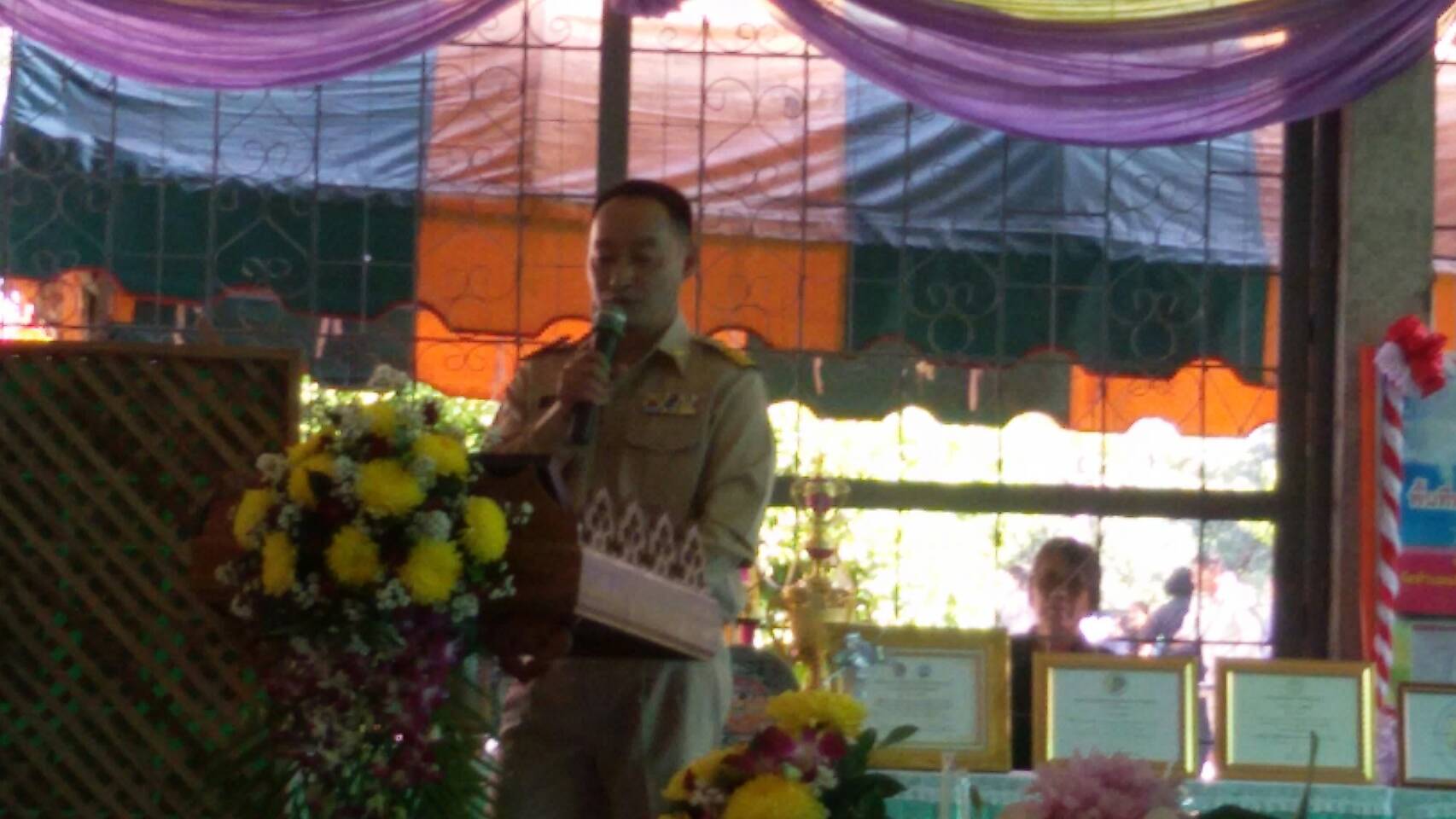 #สุโขทัย ดินแดนแห่งความสุข #วันที่ 23 ธันวาคม  2559 นายสุวิน  พึ่งเงิน  พัฒนาการจังหวัดสุโขทัย  มอบหมายให้นางสาวกฤษณา  กันทะสา  หัวหน้ากลุ่มงานสารสนเทศการพัฒนาชุมชน เป็นคณะกรรมการประเมินผลกำนัน ผู้ใหญ่บ้านยอดเยี่ยม (แหนบทอง) ปี 2560 ซึ่งผู้เข้ารับการประเม