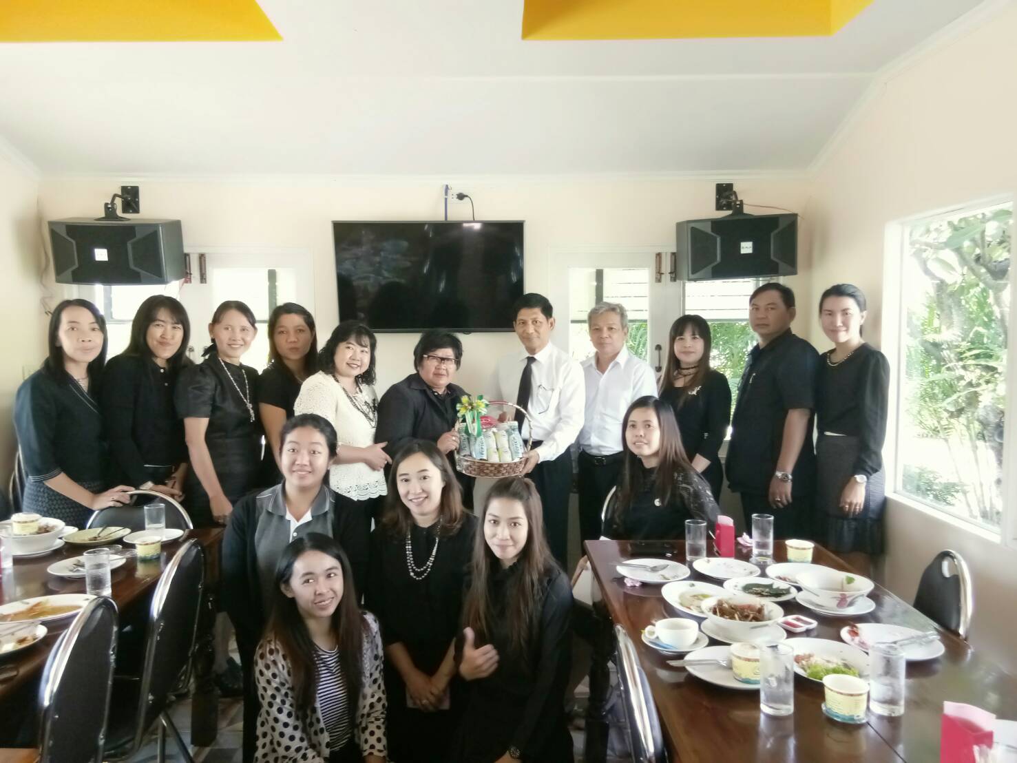 #สุโขทัย ดินแดนแห่งความสุข #วันที่ 30 ธันวาคม  2559 หัวหน้ากลุ่มงาน/ฝ่าย นักวิชาการพัฒนาชุมชน สำนักงานพัฒนาชุมชนจังหวัดสุโขทัย ได้อวยพรท่านพัฒนาการจังหวัดสุโขทัยเนื่องในวารดิถีขึ้นปีใหม่ 2560 (ข่าวโดยสถานีข่าว พช. CNS จังหวัดสุโขทัย รายงาน)